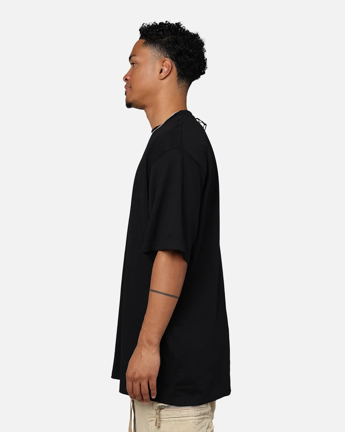 DXXMLIFE L-0 A Baggy T-Shirt Black Versatile and Comfortable Matte Look
