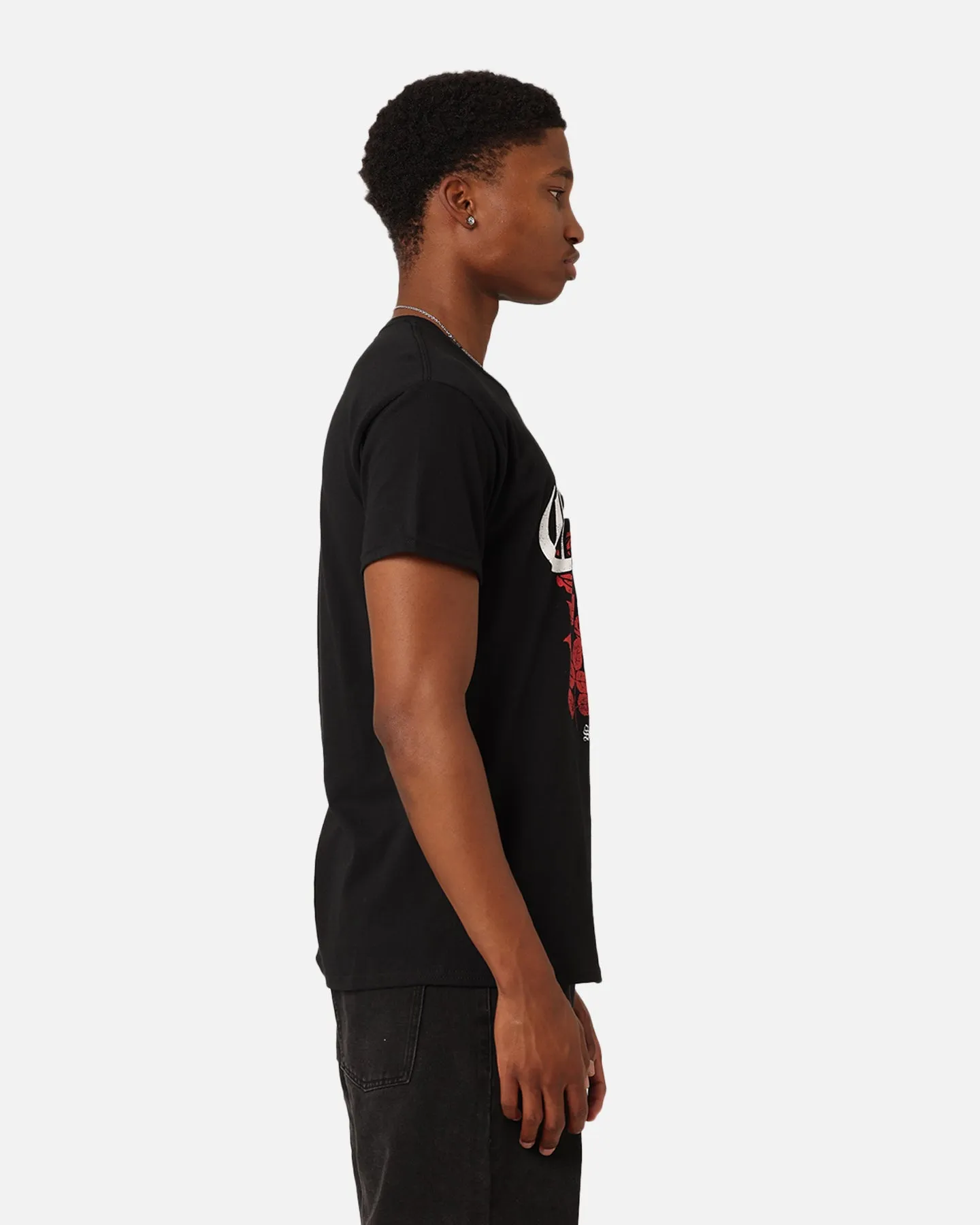 Elevn Clothing Co Rose Bunch T-Shirt Black Travel Comfort Style TexturedWeavePattern