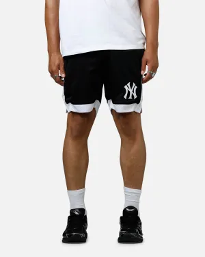 Perfect Comfort thermal fabric New Era New York Yankees Sport Class Shorts Black/White