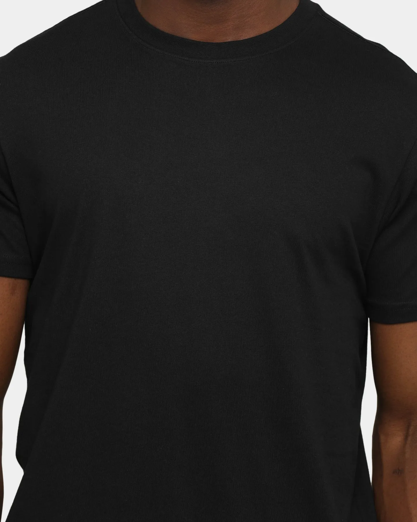 Relaxed Comfort Well Made Exhibit T-Shirt Black