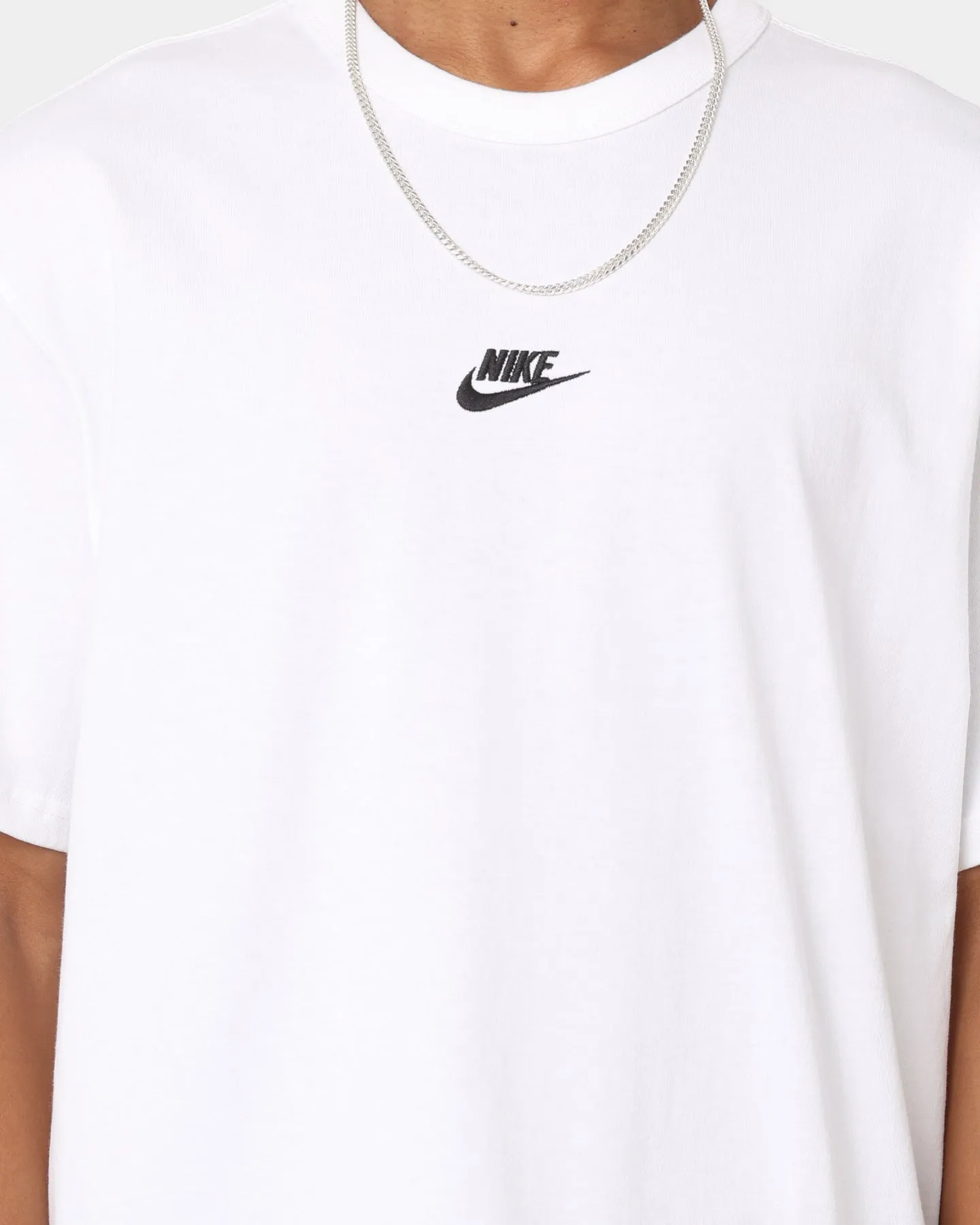 Nike Nike Sportswear Premium Essential Sustainable T-Shirt White/Black Feminine Touch
