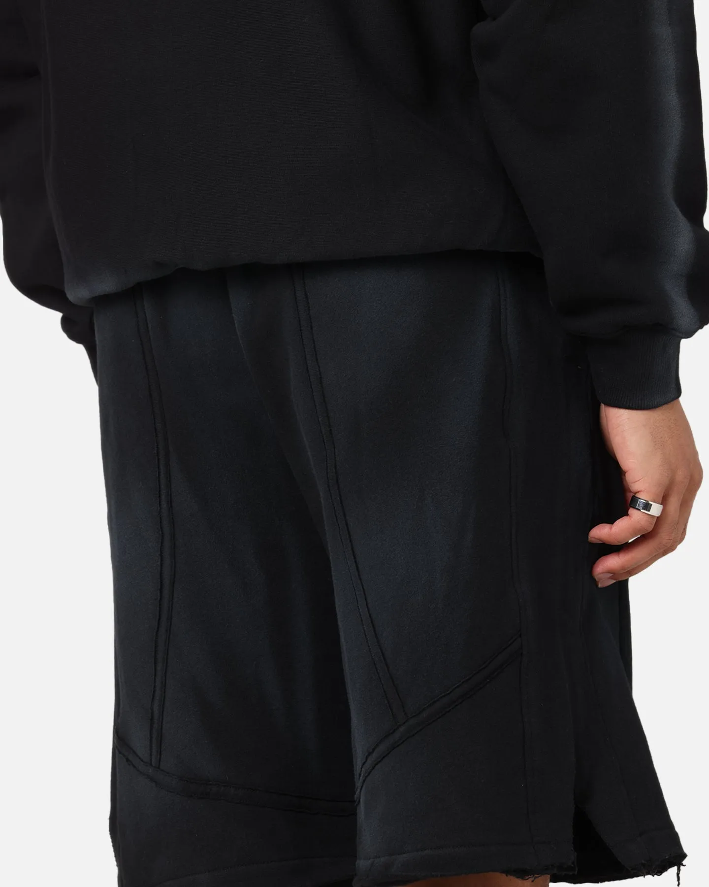 Winter Essential lightweight pants The Anti Order Apocalypse Sweat Shorts Sunfade Black