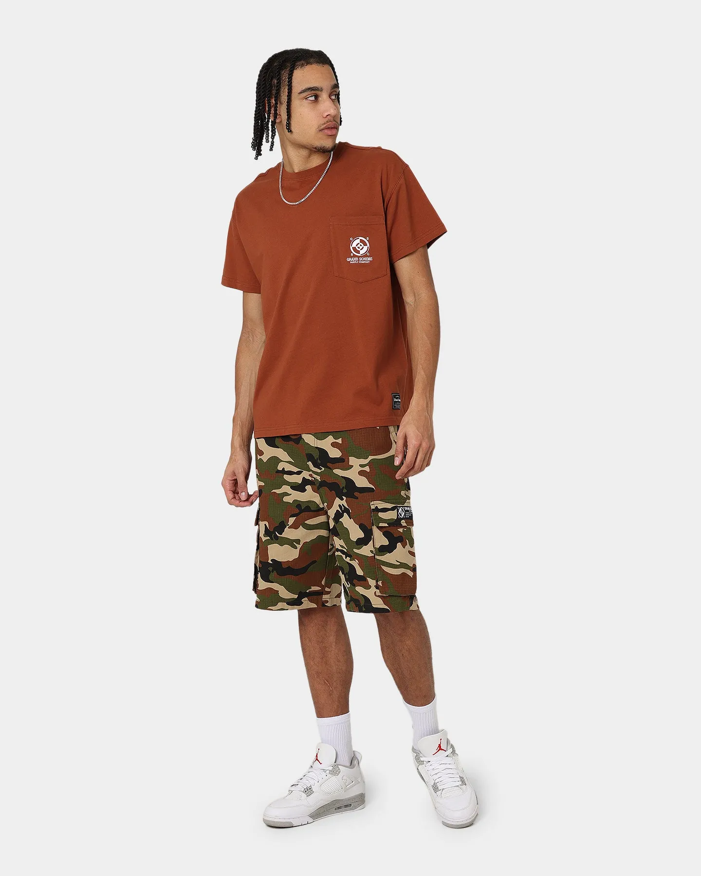 Simple Fashion Grand Scheme Pocket T-Shirt Brown