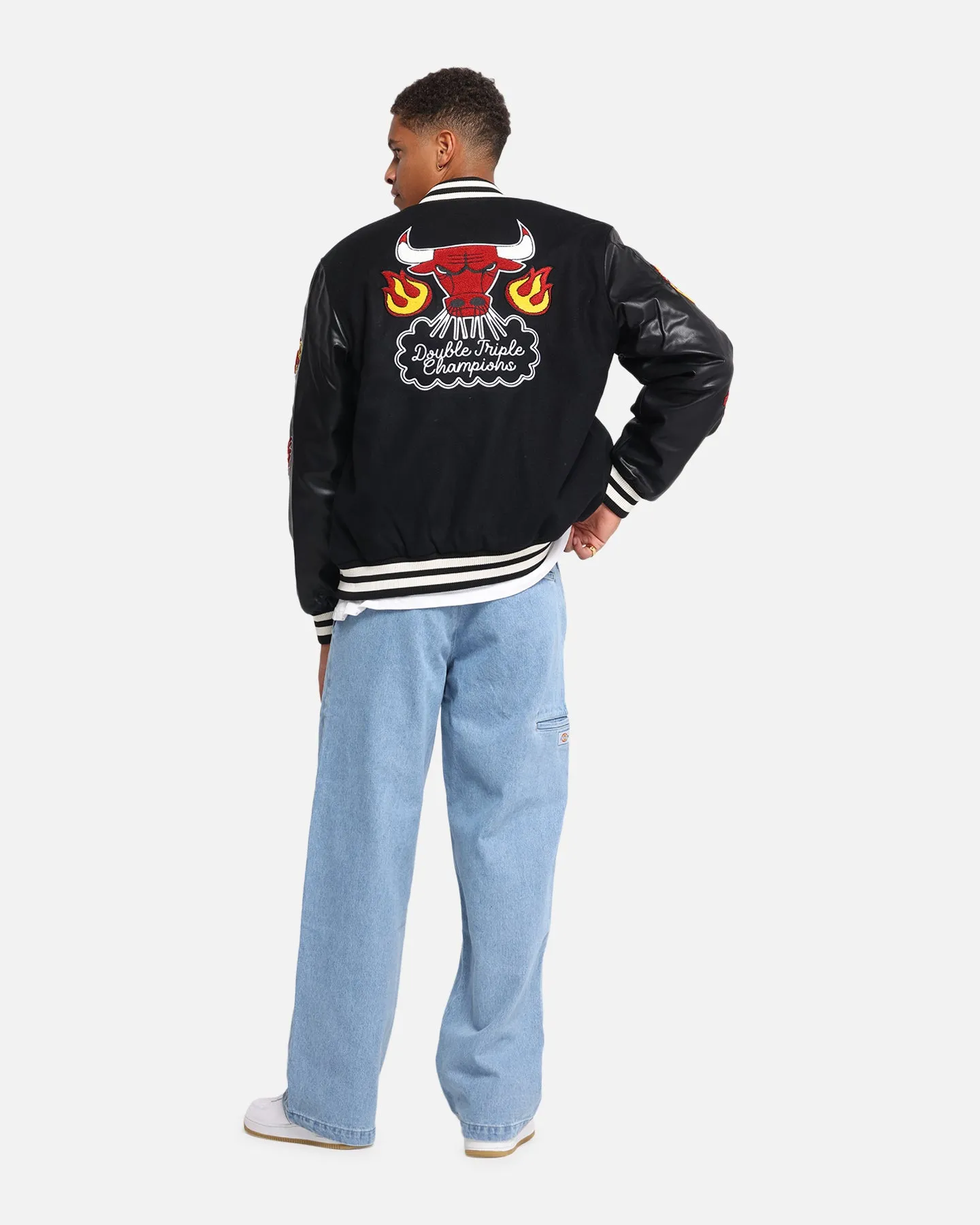 Smell Mitchell & Ness Chicago Bulls Ignite Champions Varsity Jacket Black