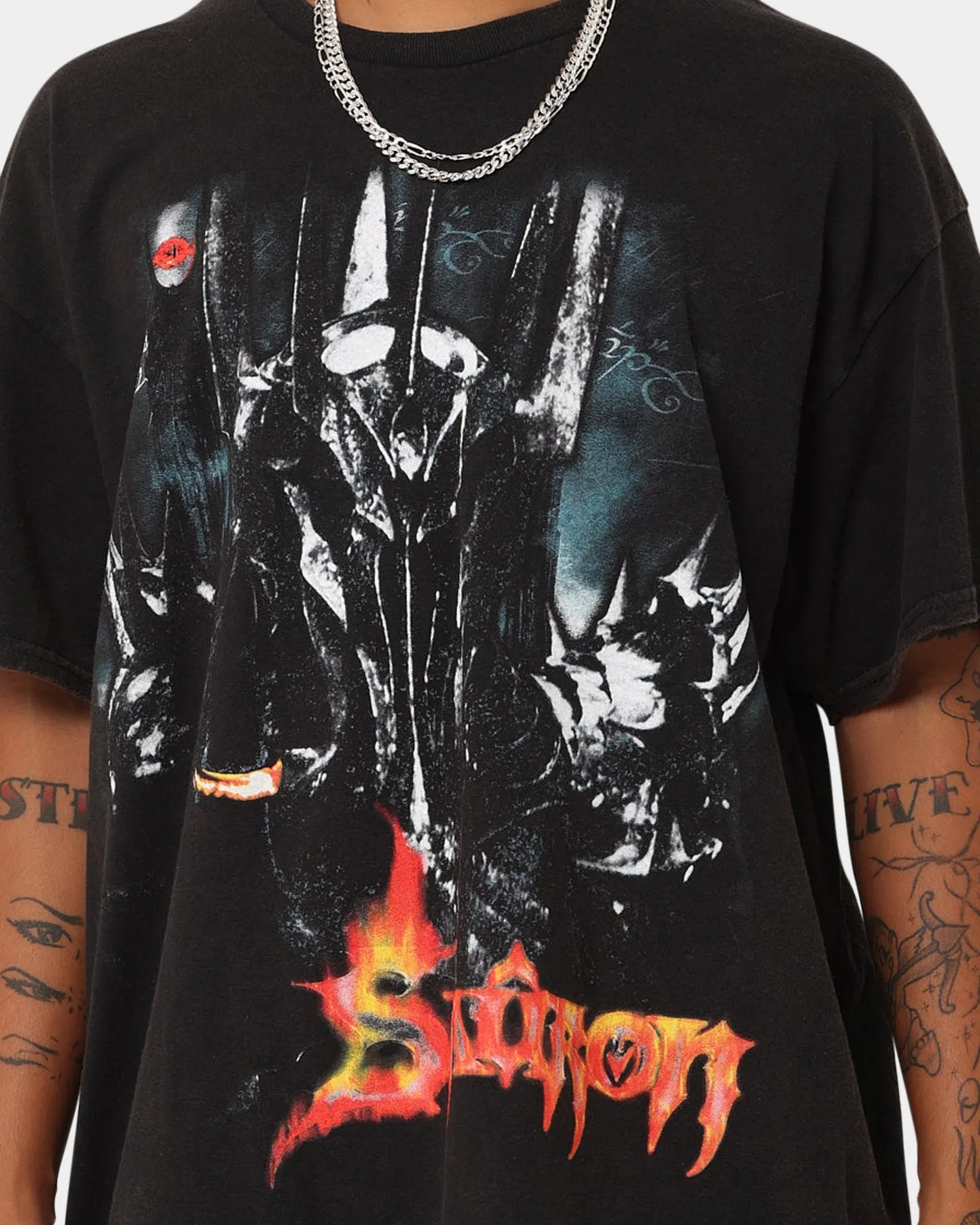 Classic Comfort Unisex style American Thrift X The Lord of The Rings The Sauron Vintage T-Shirt Black Wash