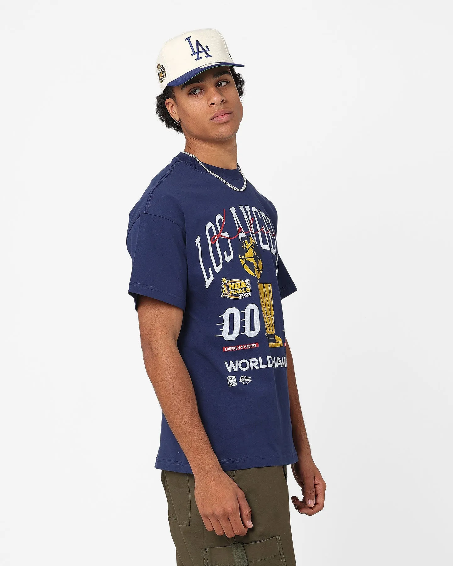 Running Speed Mitchell & Ness Los Angeles Lakers Globe Champion T-Shirt Midnight Navy