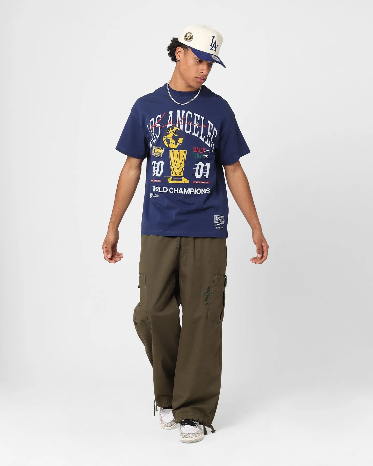 Mitchell & Ness Los Angeles Lakers Globe Champion T-Shirt Midnight Navy OekoTexCertified