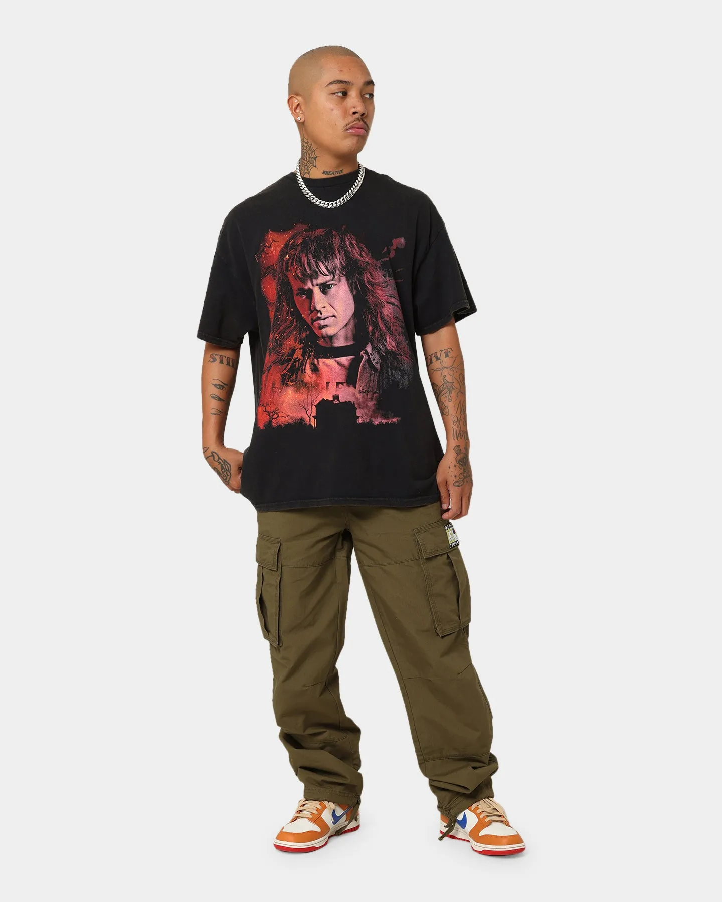Goat Crew X Stranger Things Eddie Vintage T-Shirt Black Wash City Fashion Look Casual All-Day