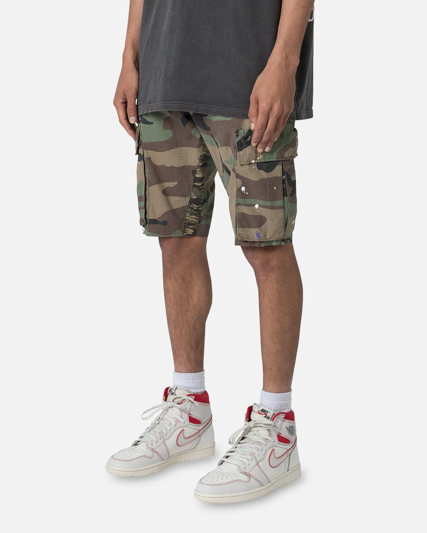 Fitted Design MNML Panelled Cargo Shorts Camo