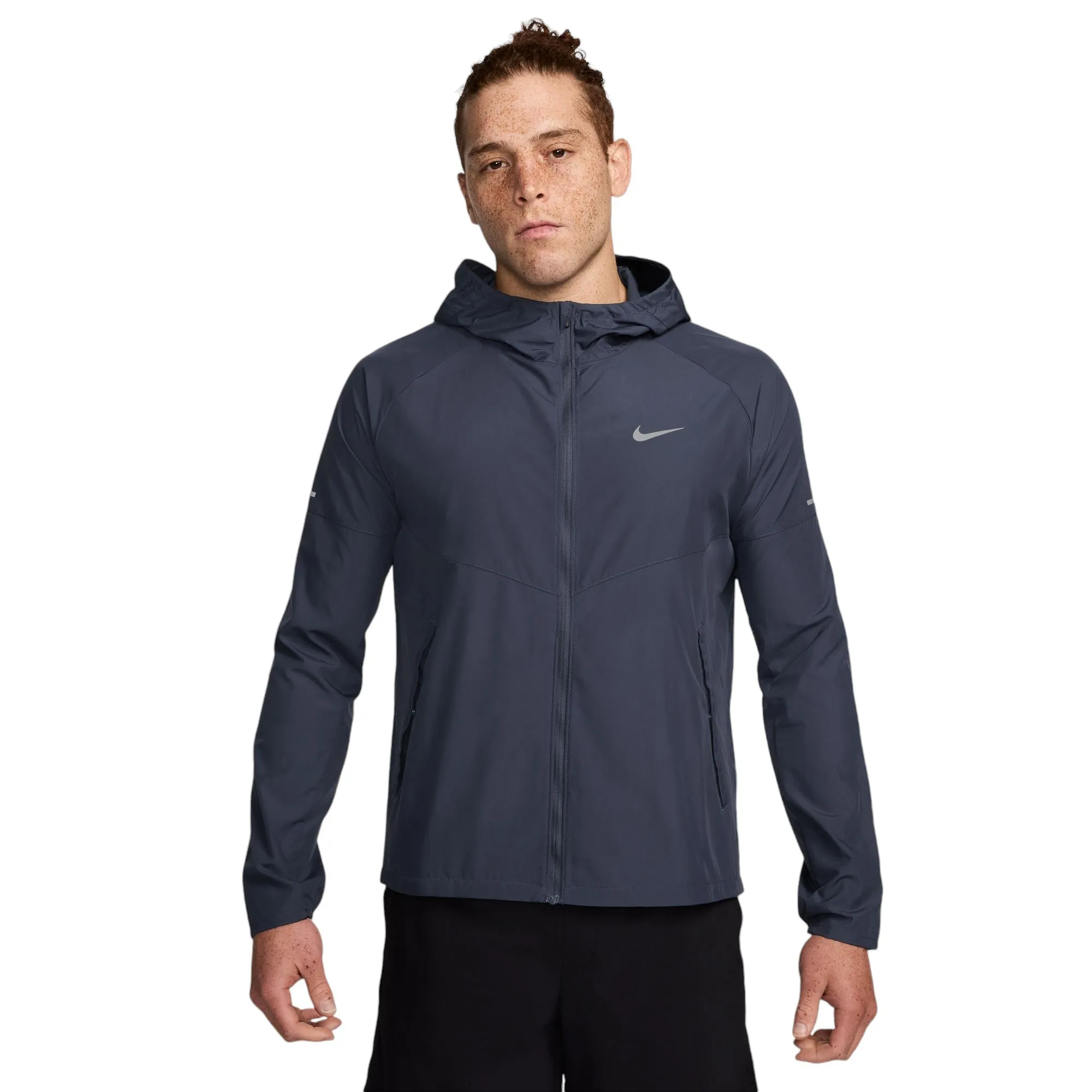 Nike Mens Repel Miler Jacket suitable for solo travel Analysis