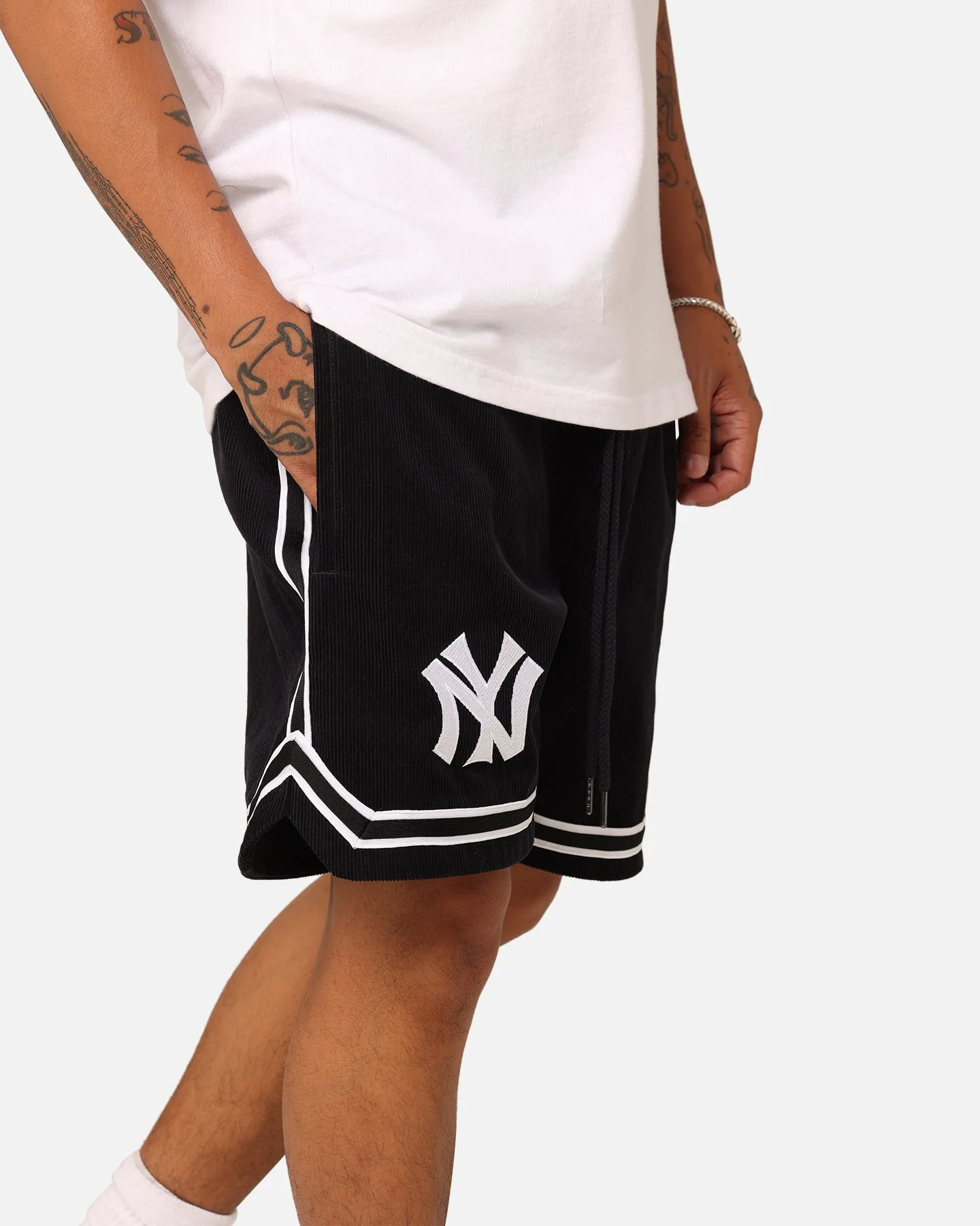 New Era New York Yankees Archive Corduroy Shorts OTC Stretch Tech Stretch performance