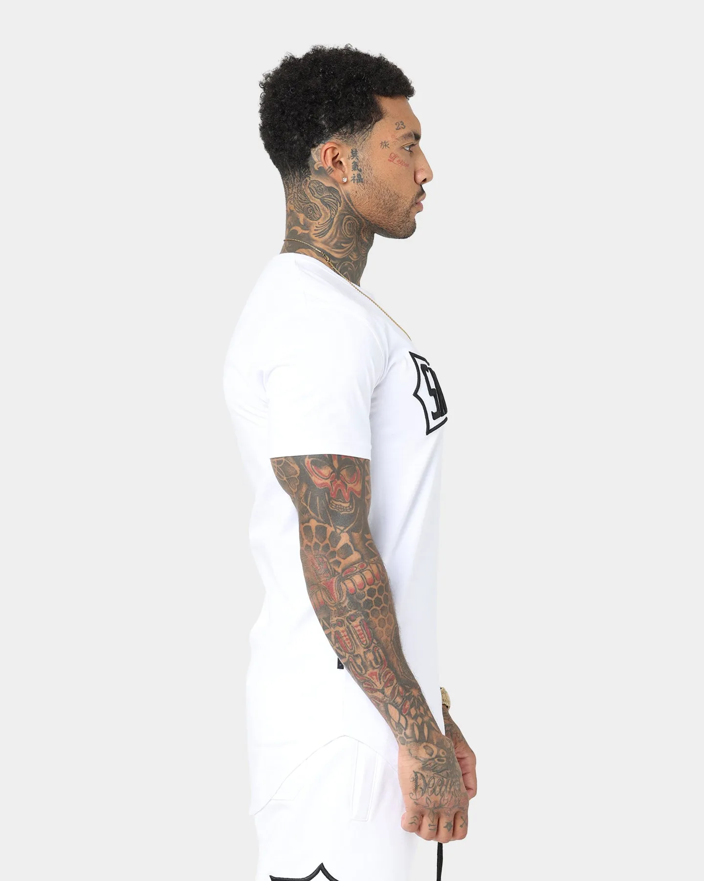 Outdoor Ready Chic and Cozy Saint Morta Ceremony El Duplo T-Shirt White/Black