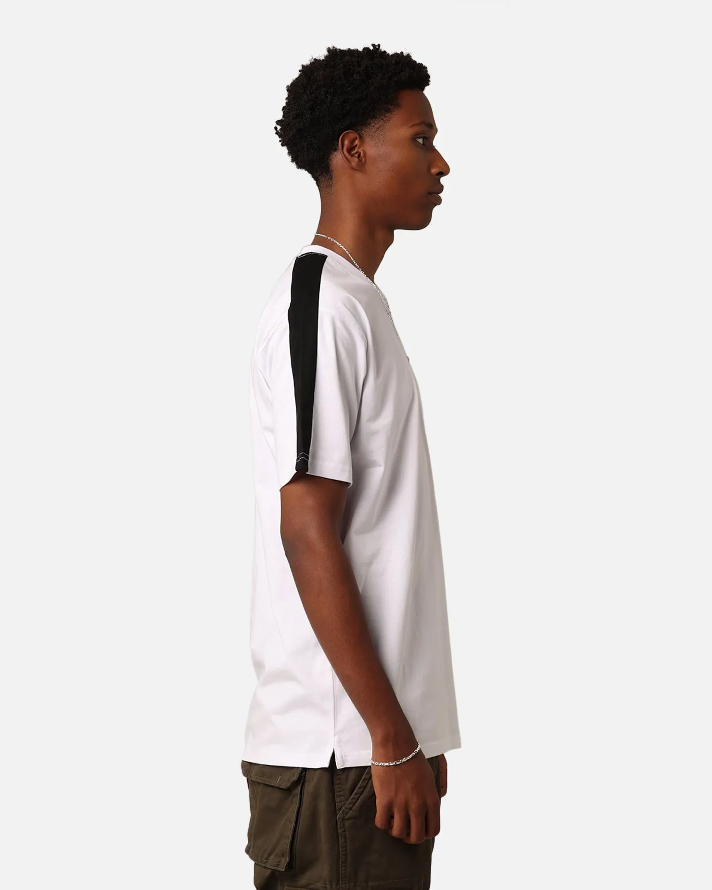 Non Restrictive Silhouette Carre Most High T-Shirt White/Black