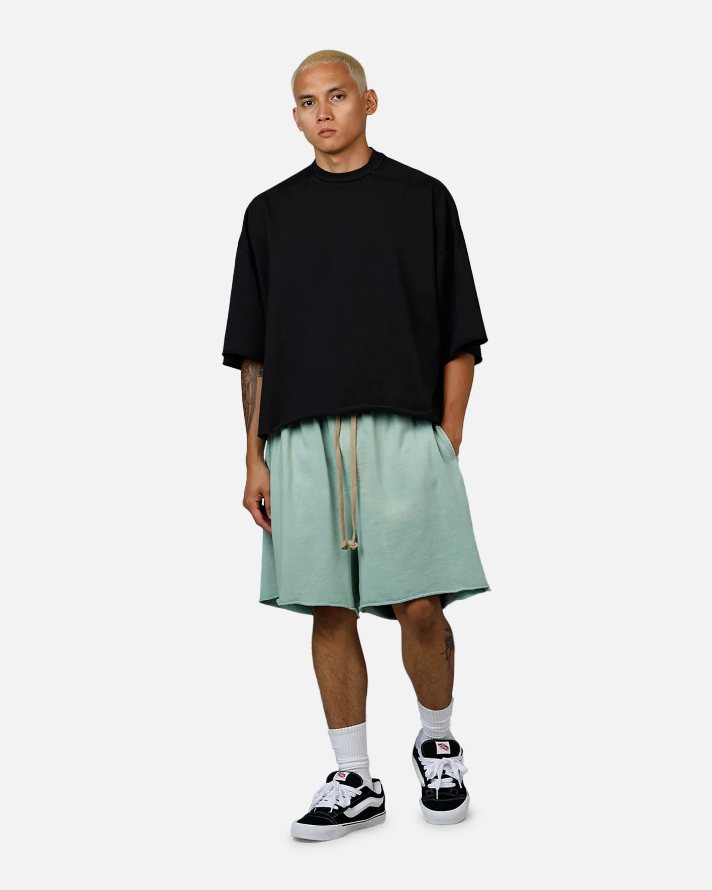 MNML Oversized Cargo Sweat Shorts Seafoam school outfit DoubleLayeredKnees
