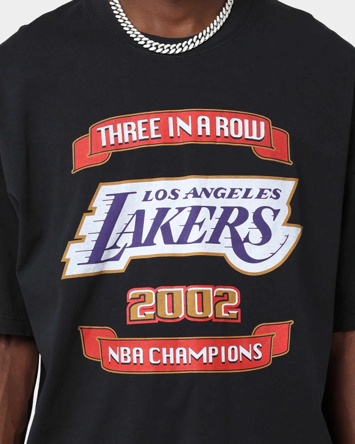 Relaxed Everyday Wear layerable Mitchell & Ness Los Angeles Lakers 3-Peat T-Shirt Black