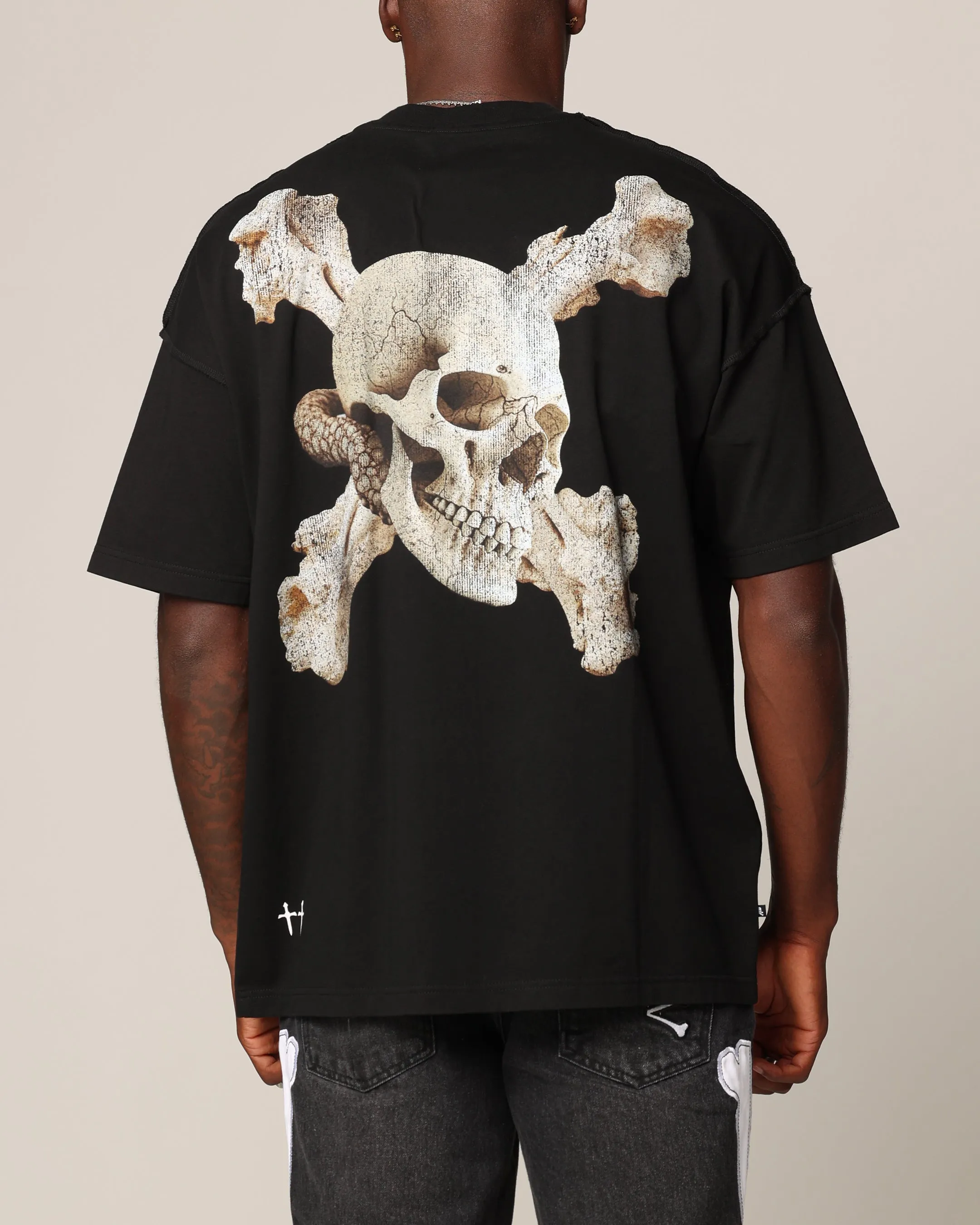 sporty wear Saint Morta Corpus Boxy T-Shirt Black