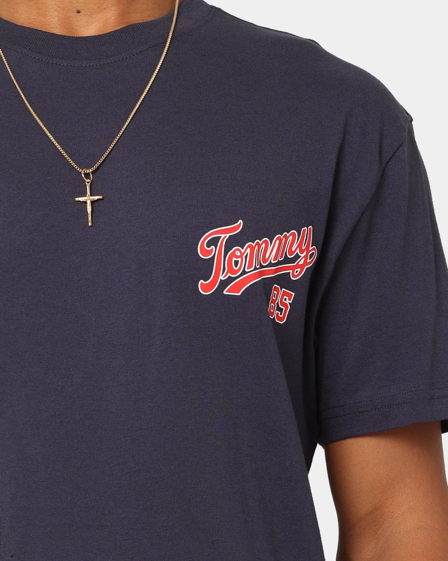 Casual Comfort Wear Essential Fashion Tommy Jeans TJM Classic College 85 Logo T-Shirt Twilight Navy
