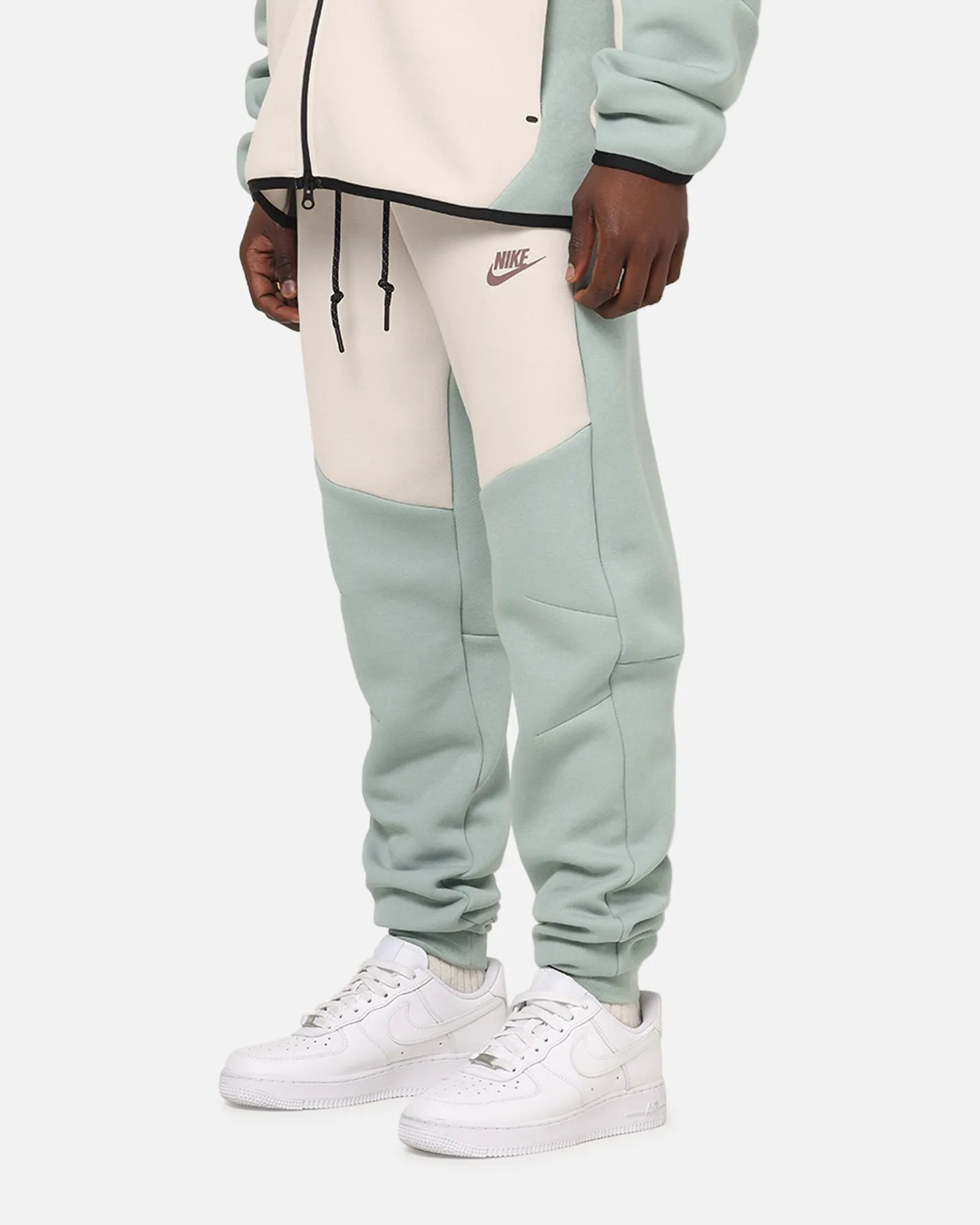 Nike Sportswear Tech Fleece Joggers Dusty Sage Comfy Shape Reinforced Knees