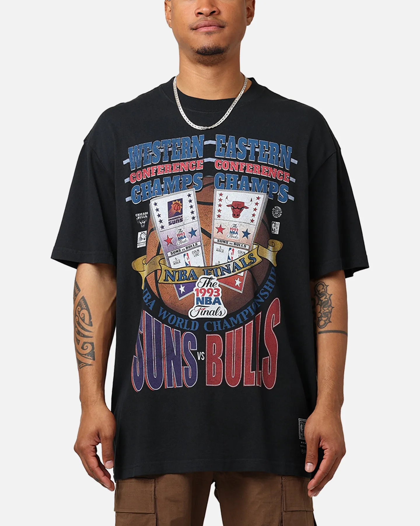 Adult Wear Light Design Mitchell & Ness Chicago Bulls Vs. Phoenix Suns T-Shirt Faded Black