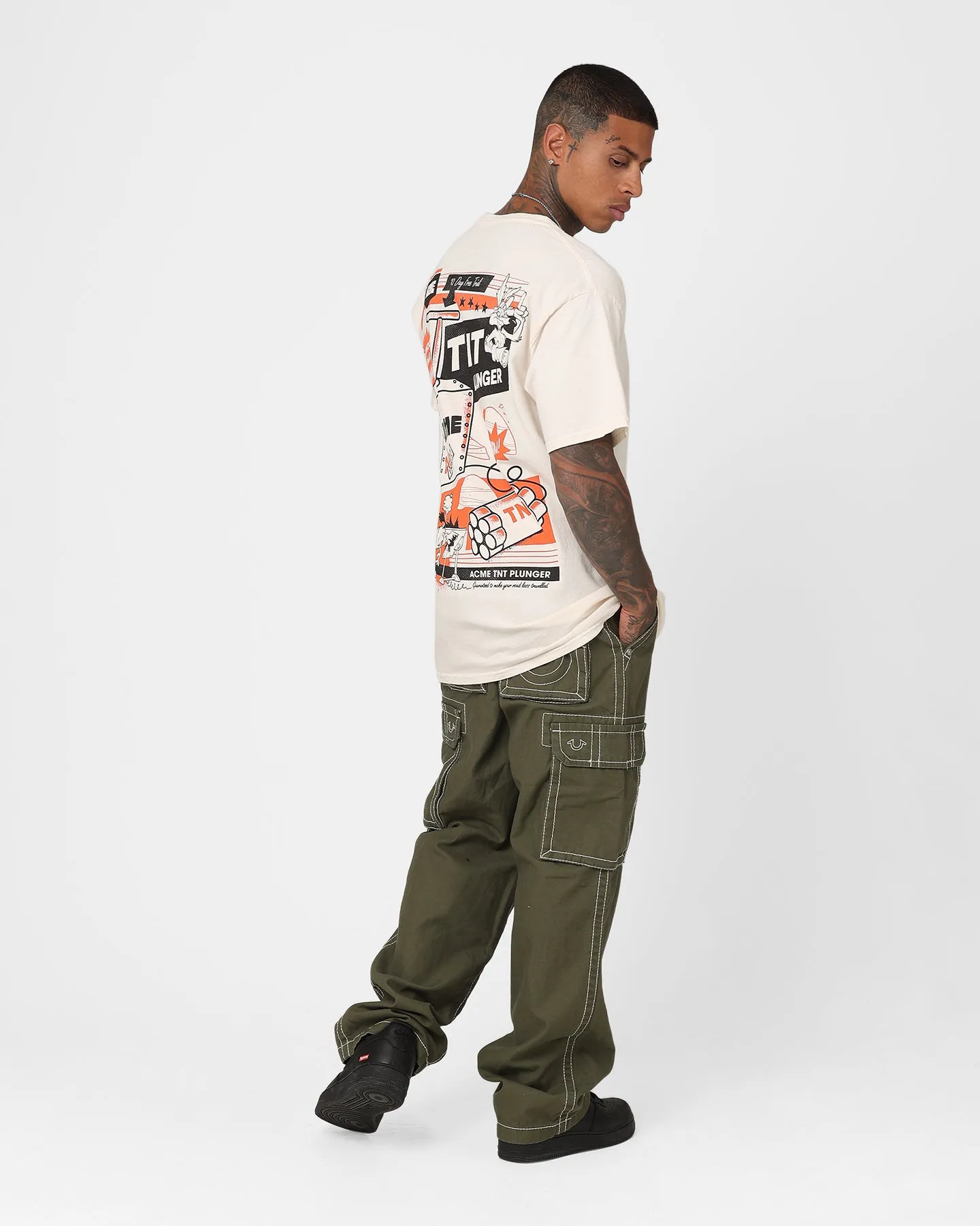 Timeless Top Everyday Fashion Look Goat Crew Acme TNT T-Shirt Off White
