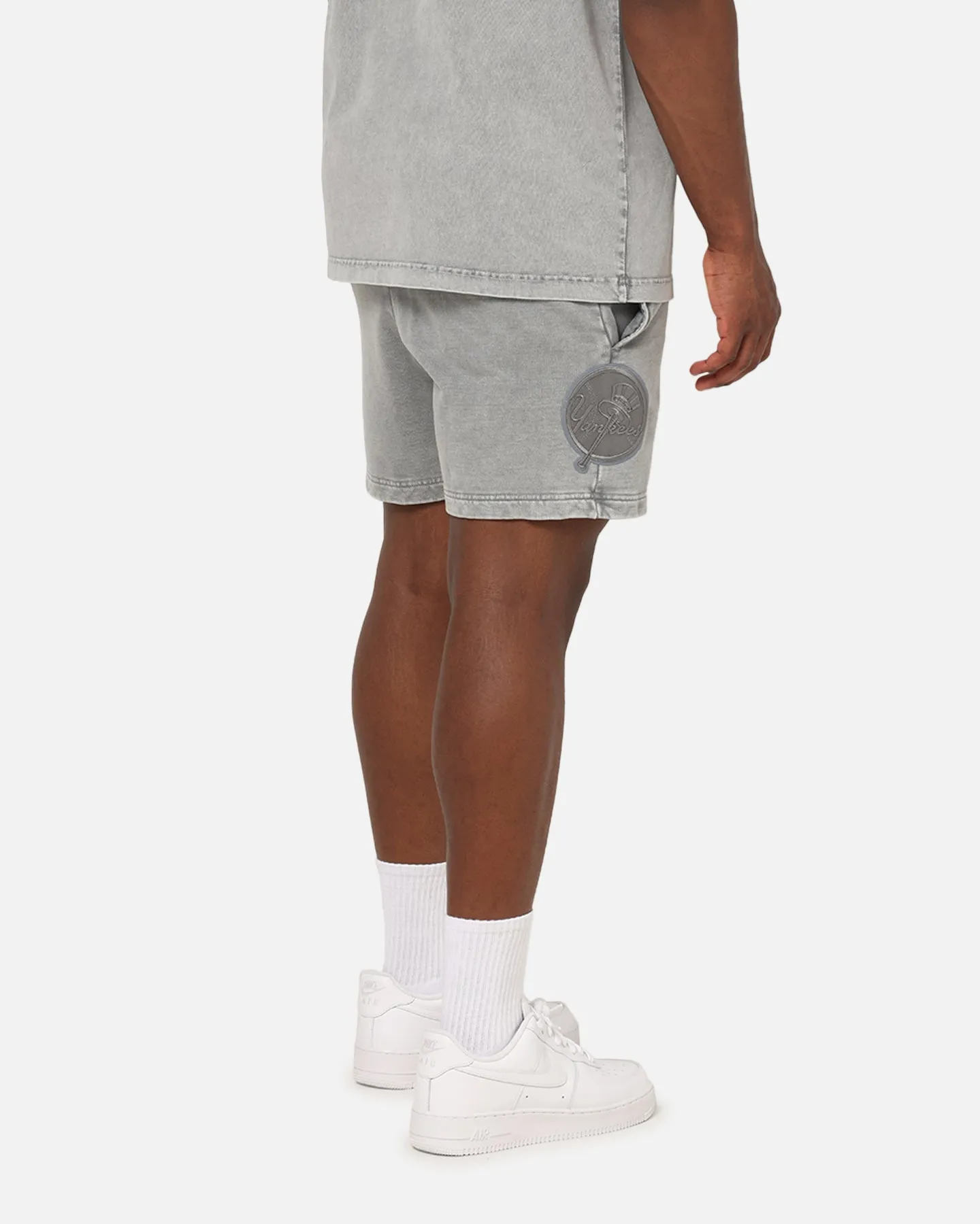 Pro Standard New York Yankees Washed Classic Shorts Washed Grey Soft Motion Fit Design