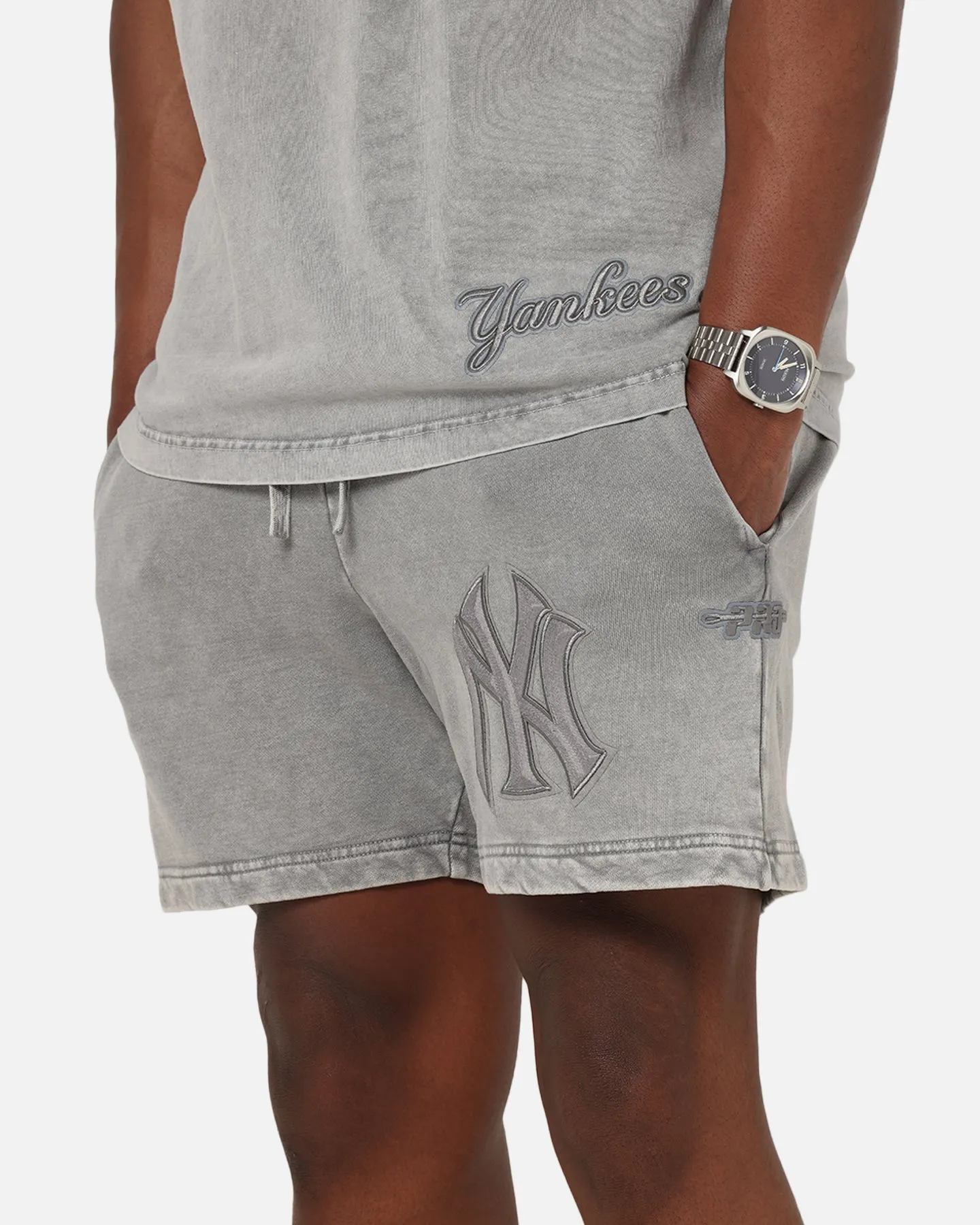Pro Standard New York Yankees Washed Classic Shorts Washed Grey Casual Fit agriculture industry