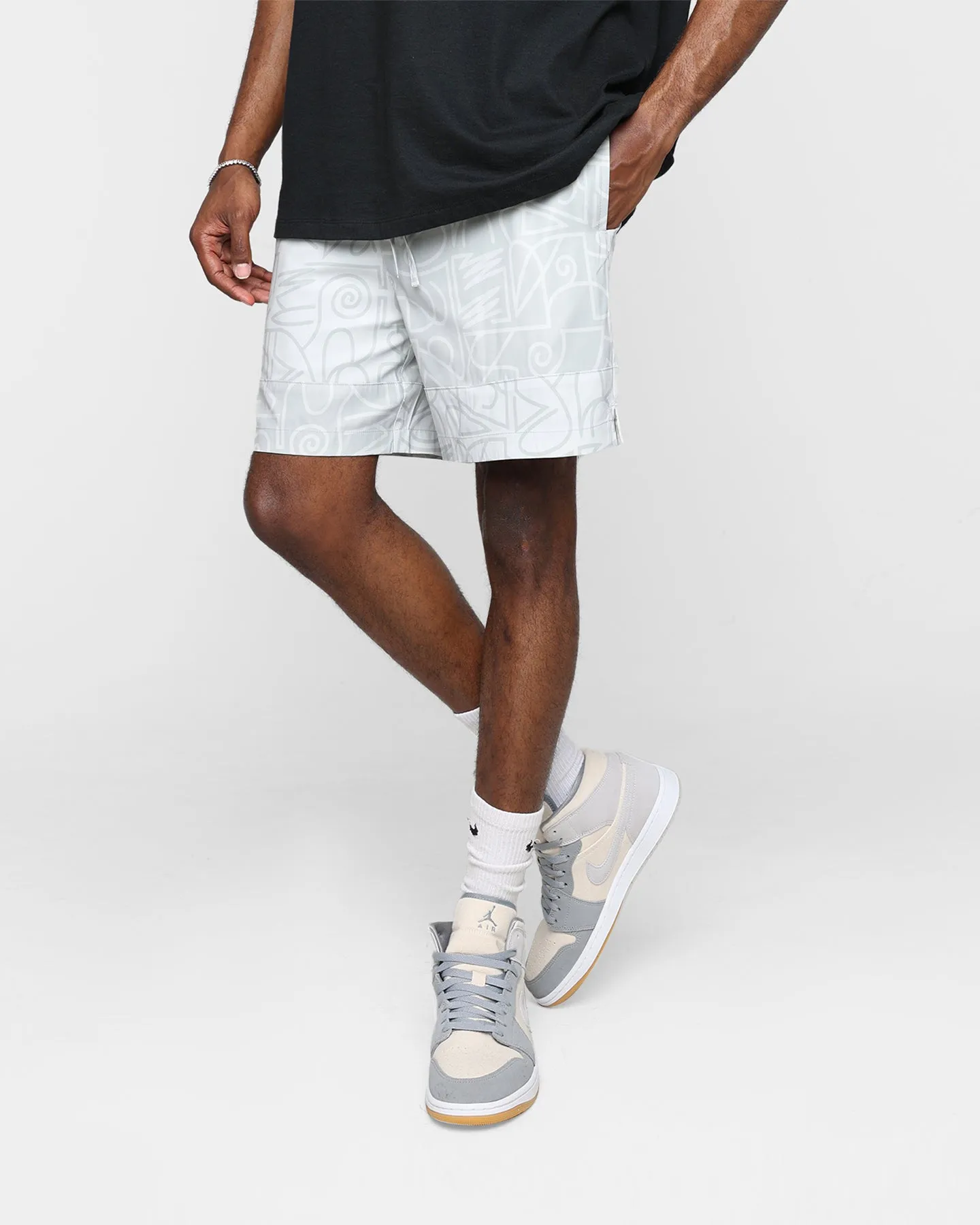 XXIII Blake Shorts Off White skiing outfit LightweightFabric