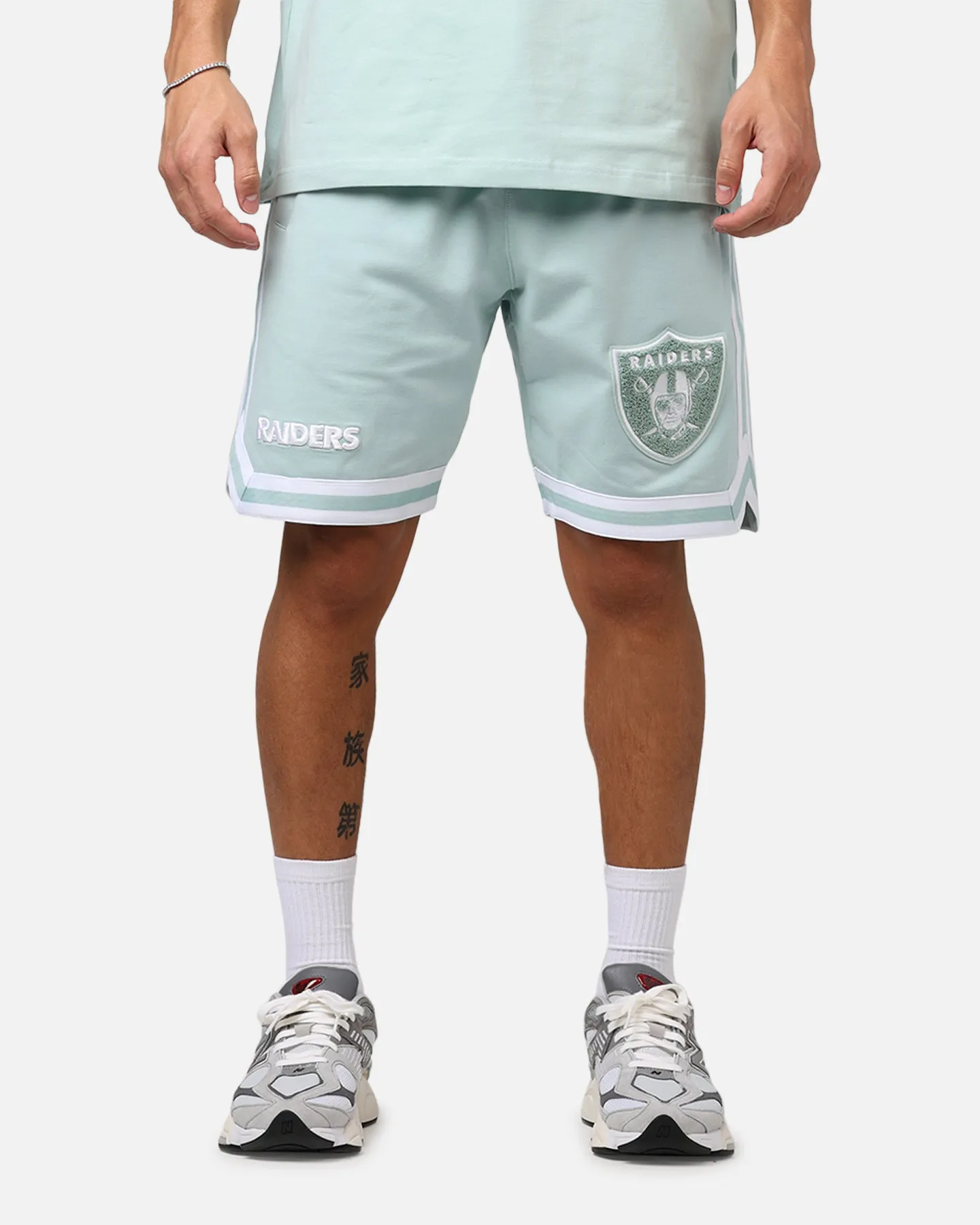 Easy Care Fabric Balanced Design New Era Las Vegas Raiders 'Logo Select Mint' Shorts Mint/White