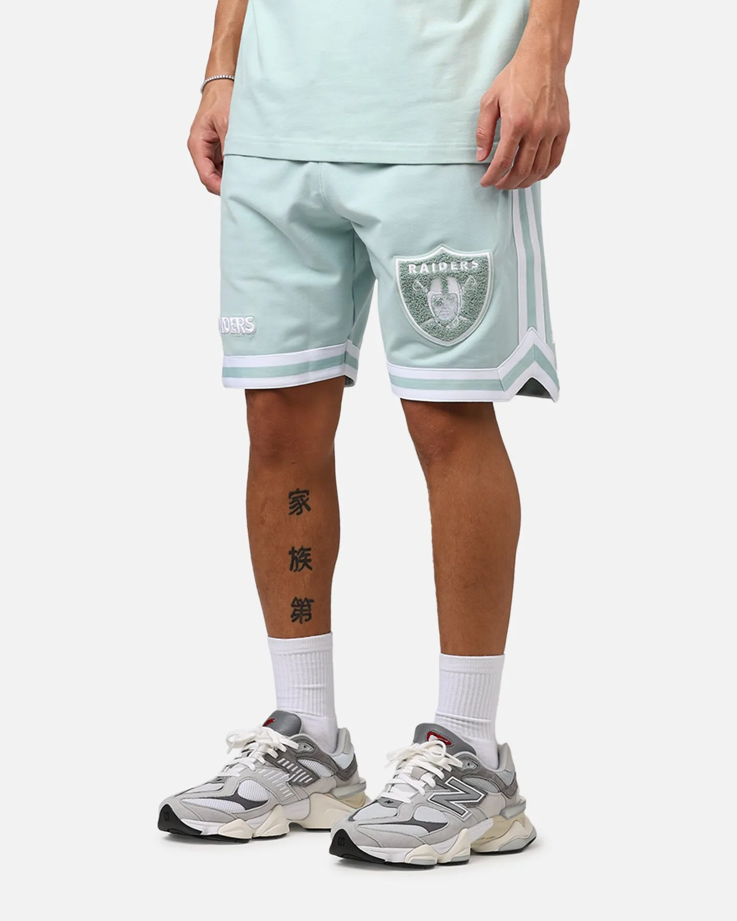 Flexible Motion Modern Look New Era Las Vegas Raiders 'Logo Select Mint' Shorts Mint/White