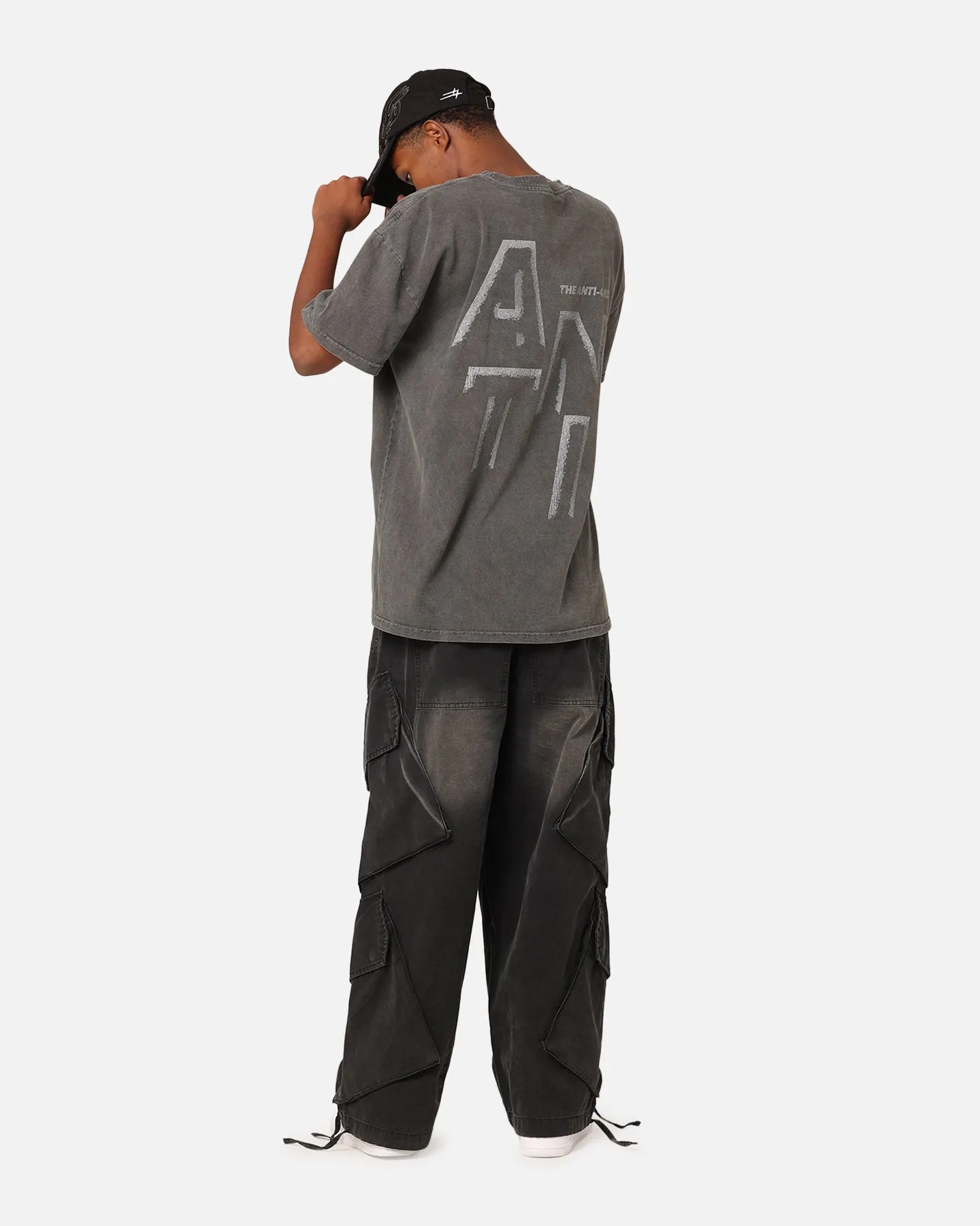 Urban Fashion Look Comfy Layer Wear The Anti Order Duskshade T-Shirt Black Wash
