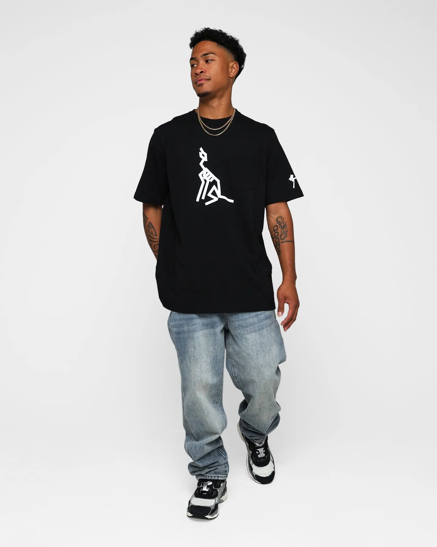 Sporty Look Raised By Wolves AG Howl Pocket T-Shirt Black