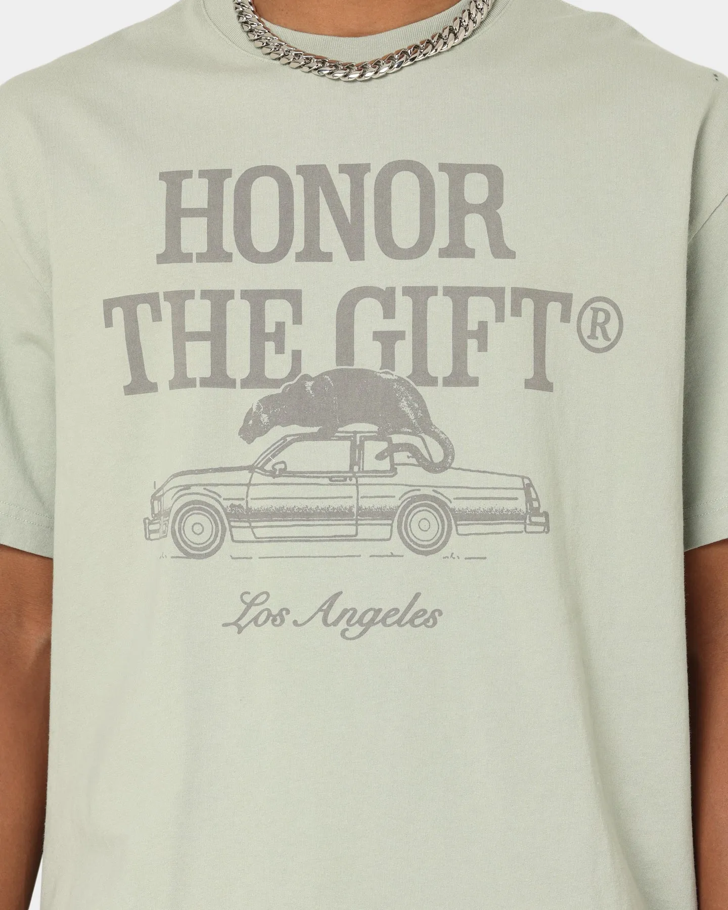 Weekend Look Honor The Gift HTG Pack T-Shirt Sage