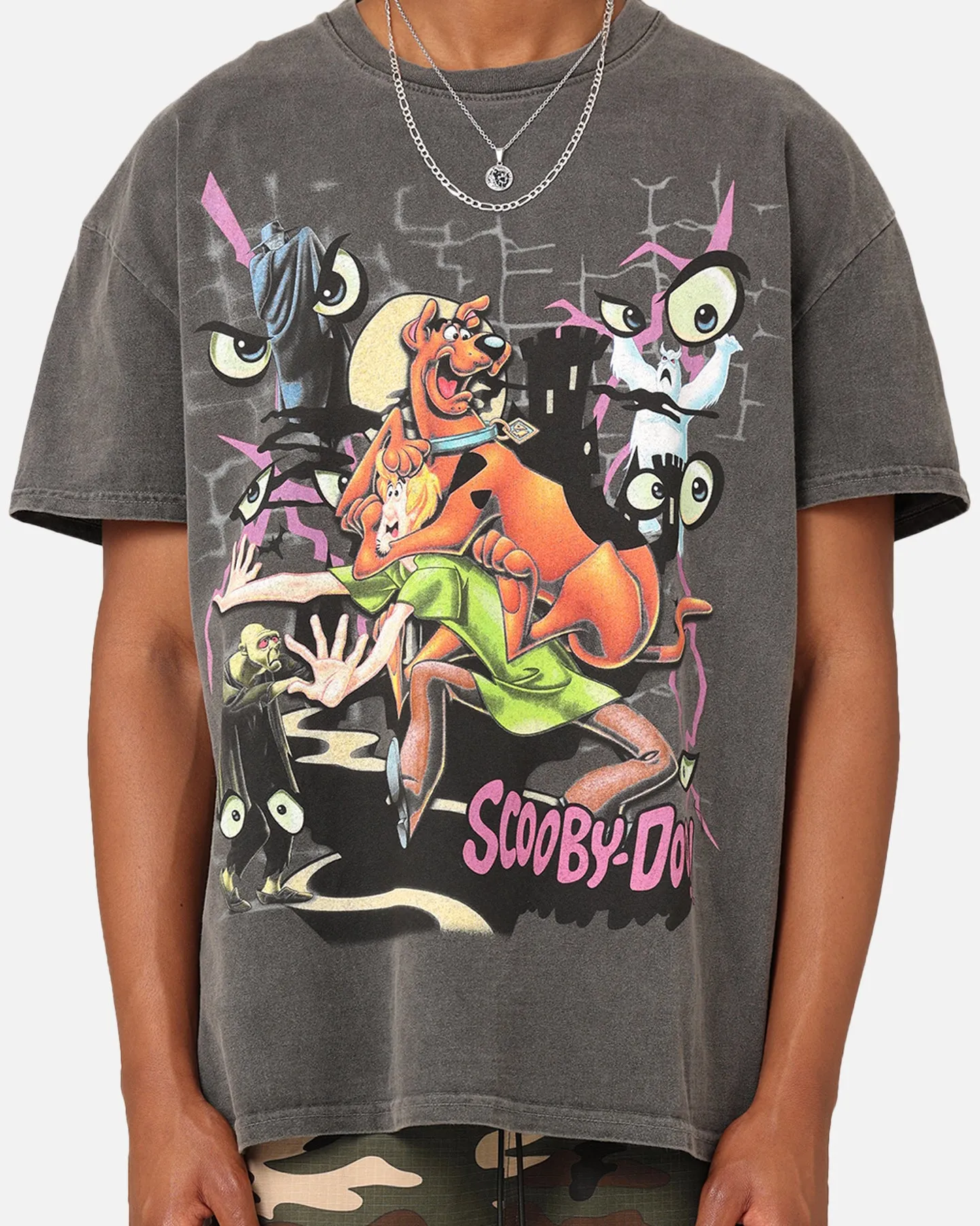 Layered Collar Goat Crew X Scooby-Doo Ruh Roh Heavyweight Vintage T-Shirt Black Wash