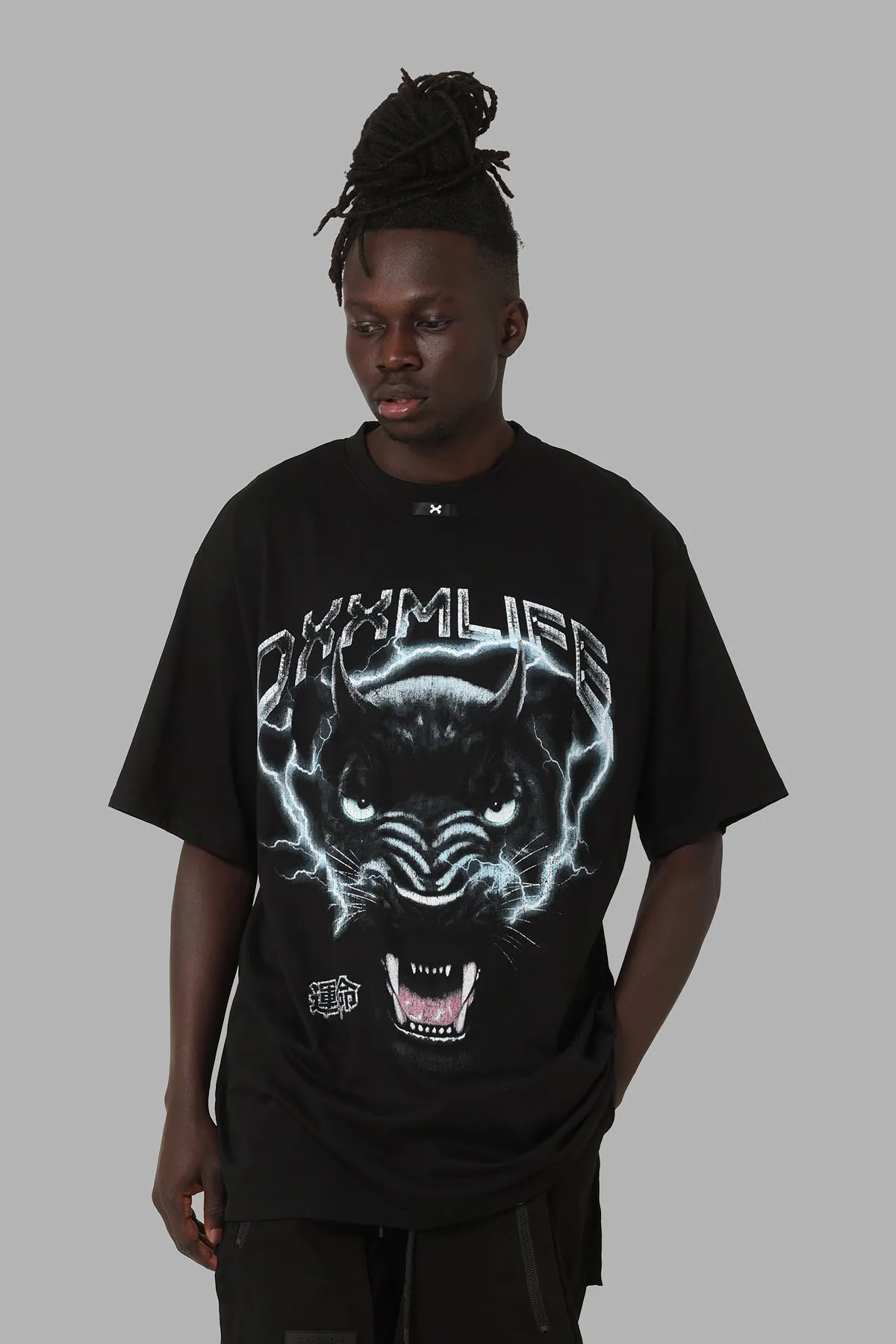 Layered Sleeve Construction SoftenedTexturedWeave DXXMLife Panther Baggy T-Shirt Black