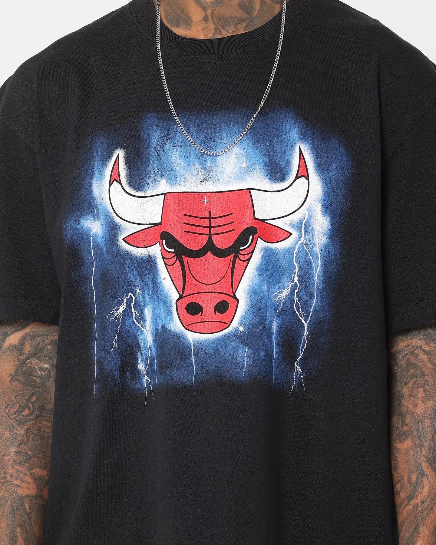 Mitchell & Ness Chicago Bulls Logo Lightning T-Shirt Black Easy-Going Style StretchComfortWeave