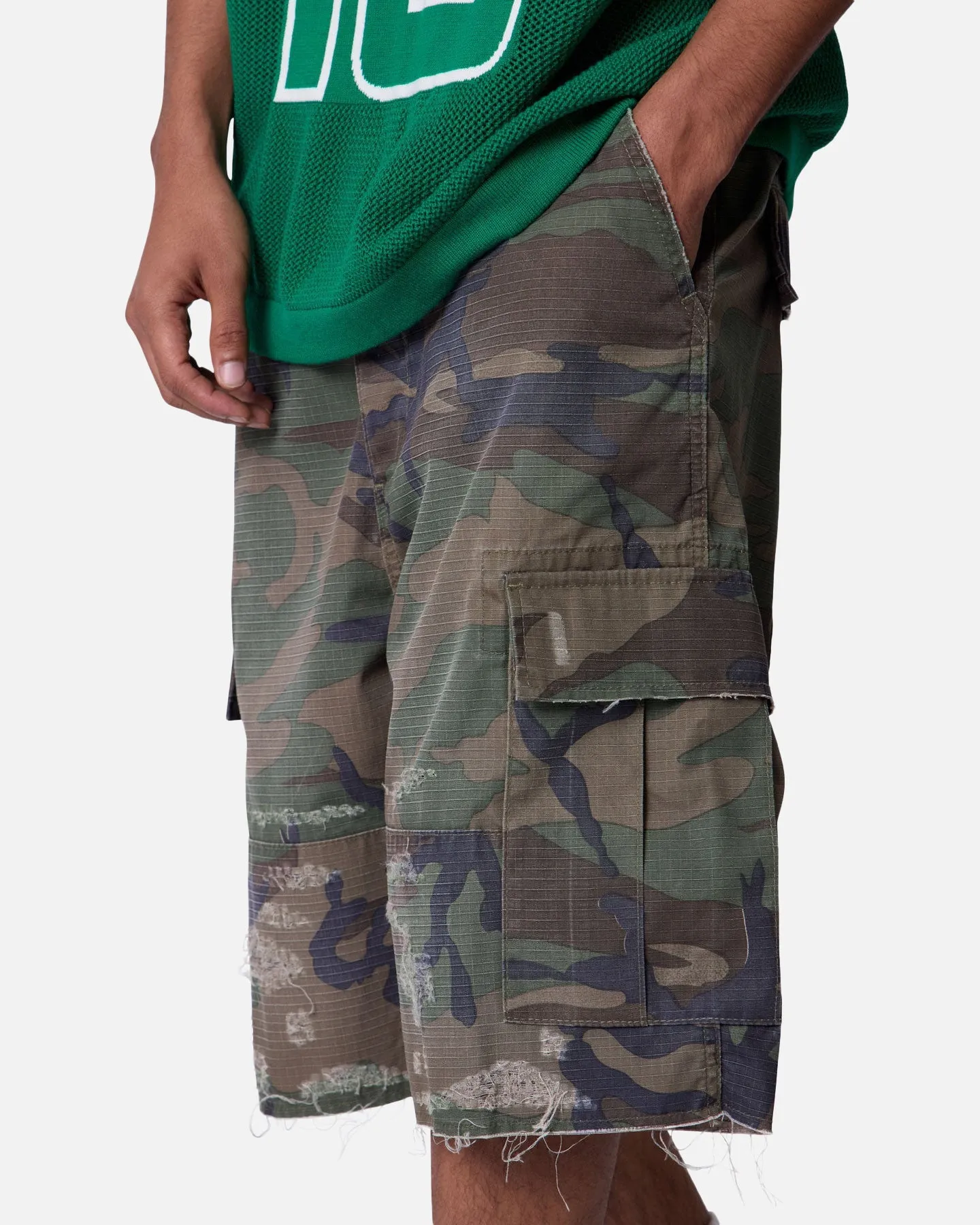 Anti Snag Fabric MNML Baggy Distressed Cargo Shorts Camo