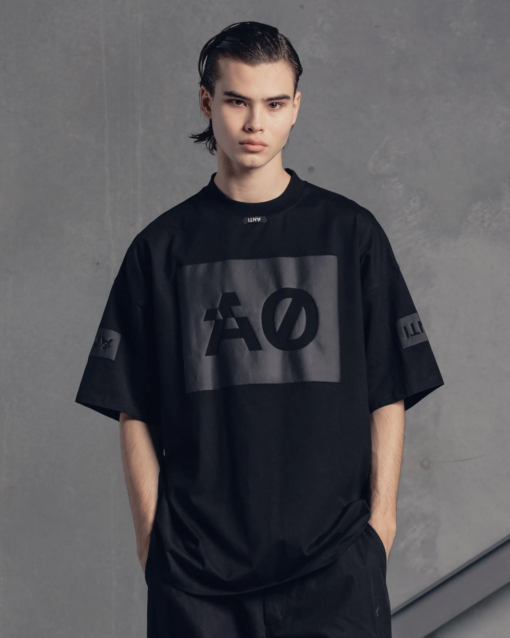 SunProtectionFabric The Anti Order Oversized Box T-Shirt Black/Black