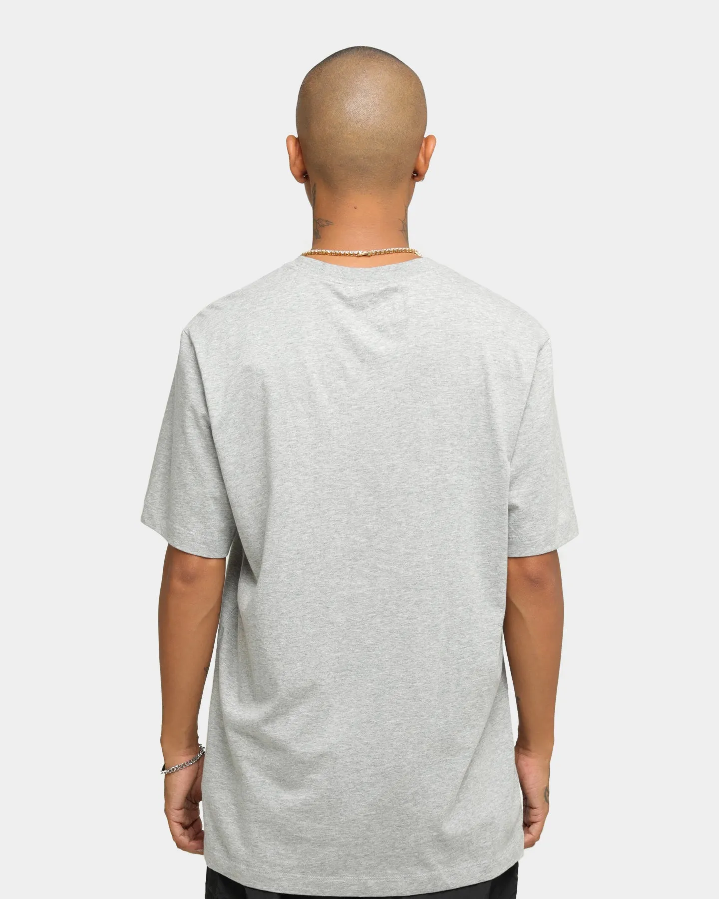 Elegant Detail Comfy Vibes Nike Nike Sportswear Club T-Shirt Dark Grey Heather