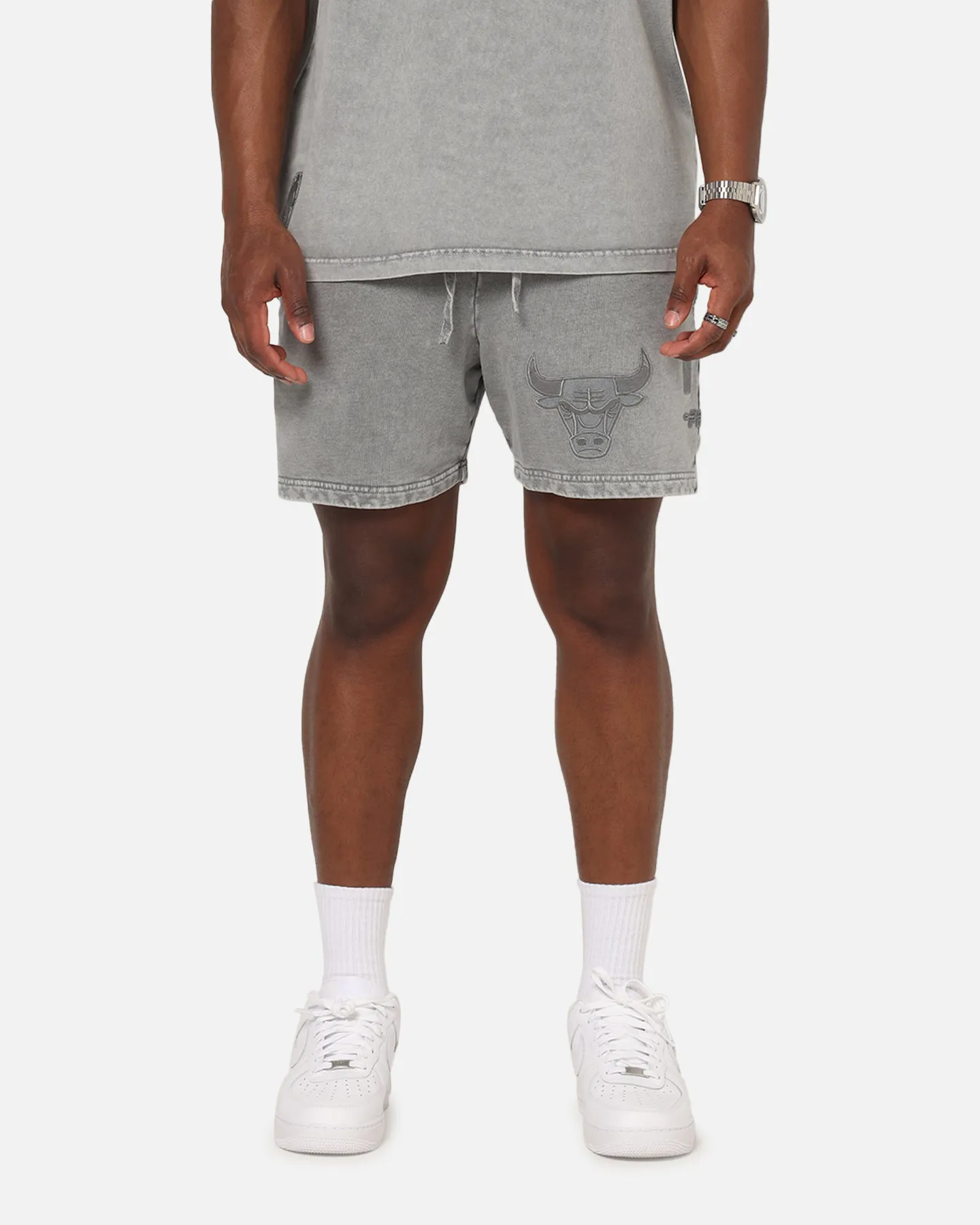 Pro Standard Chicago Bulls Washed Classic Shorts Washed Grey denim material fishing outfit