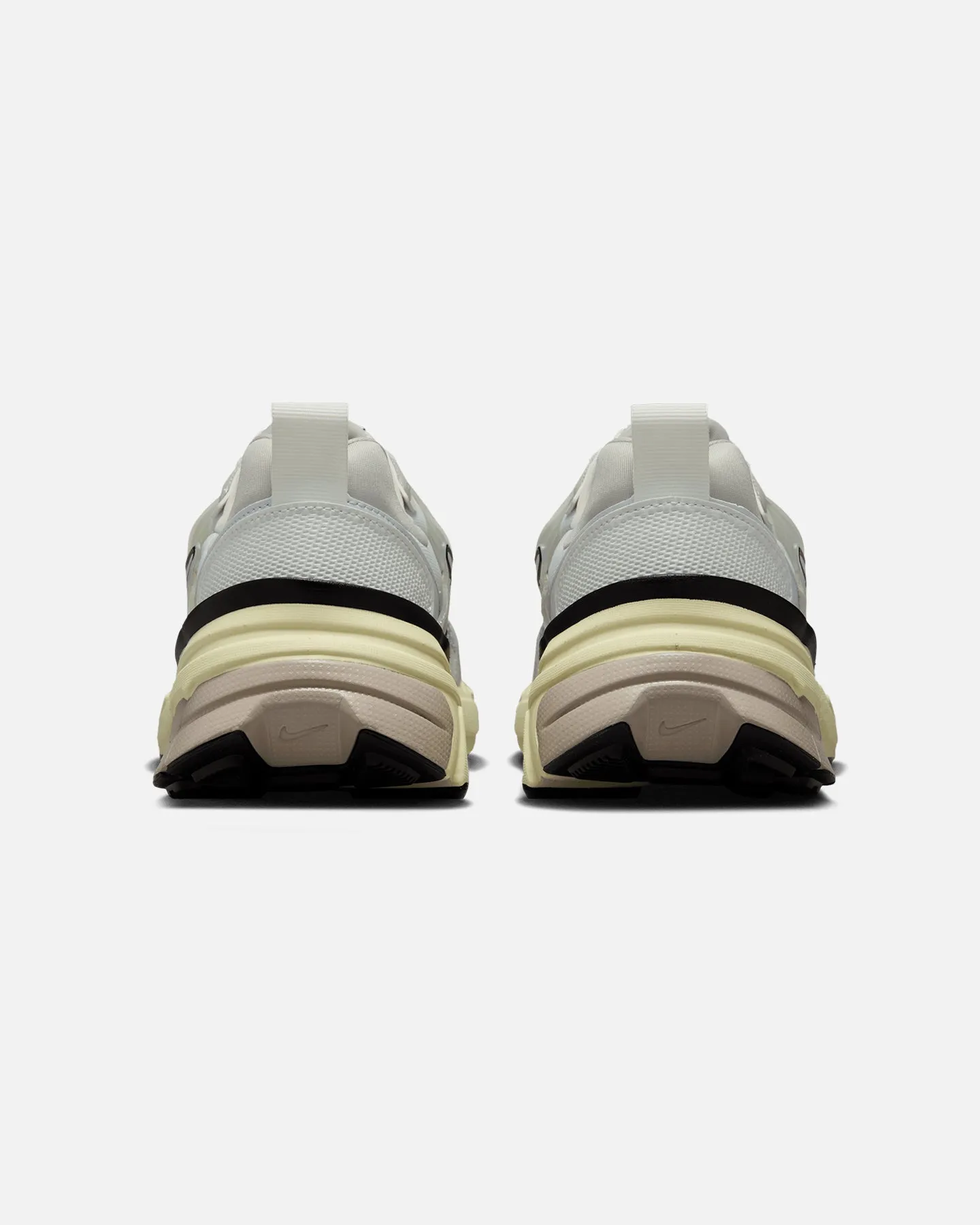 Reinforced Heel Cup Nike V2K Run Summit White/Metallic Silver