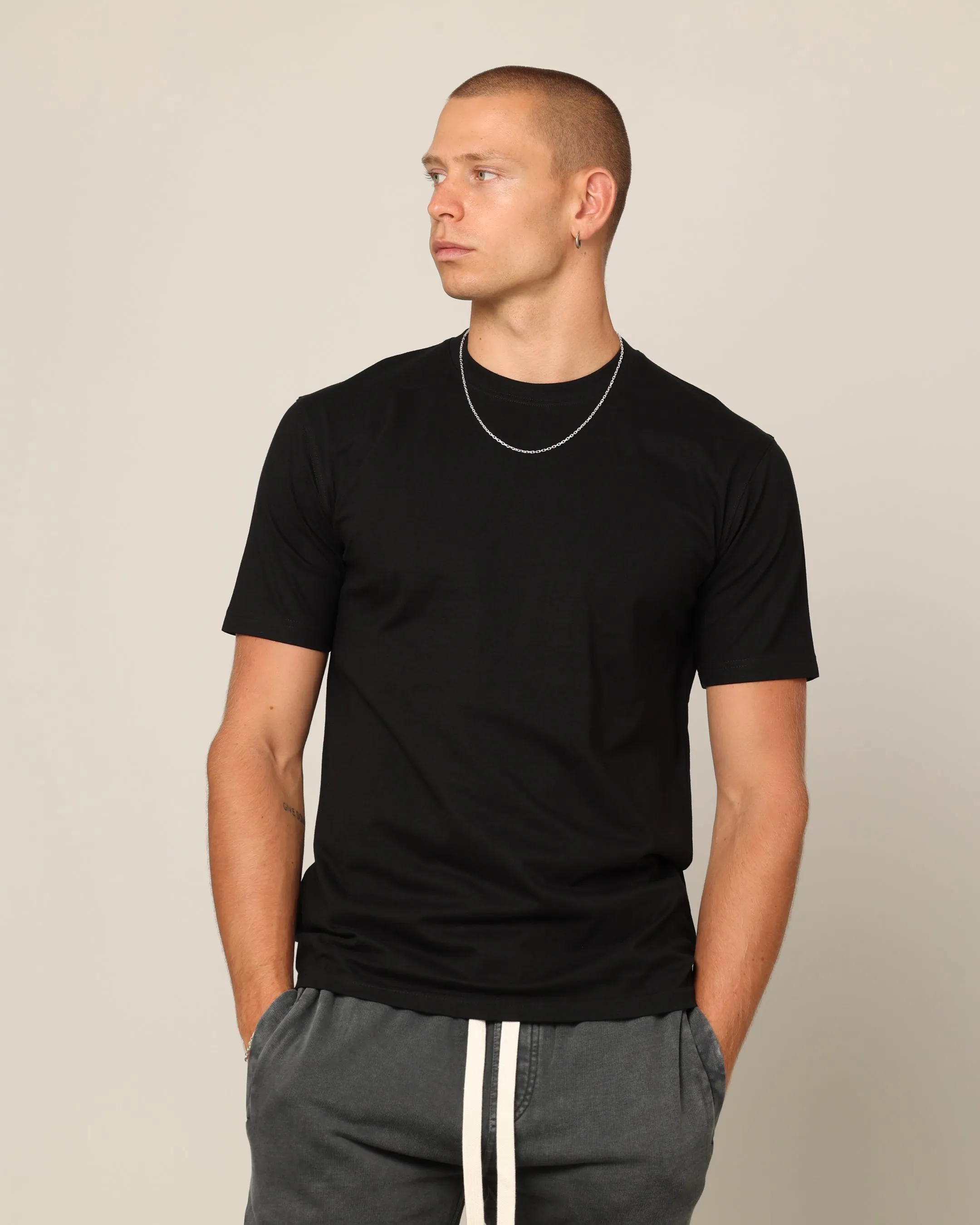 Carr?? Blanc Form T-Shirt Black DropShoulderDesign hypoallergenic