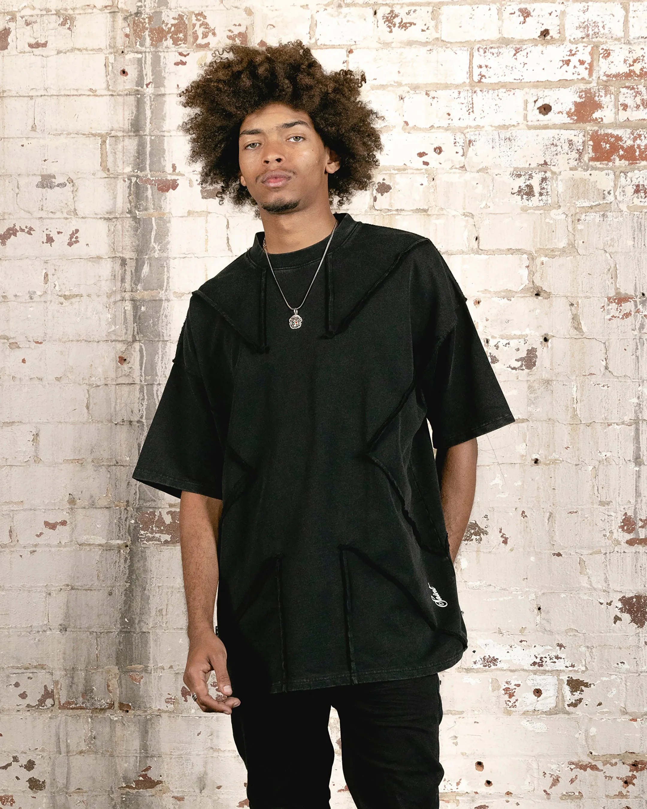 Saint Morta Deconstructed PSI Boxy Vintage T-Shirt Vintage Black Relaxed Comfort Look