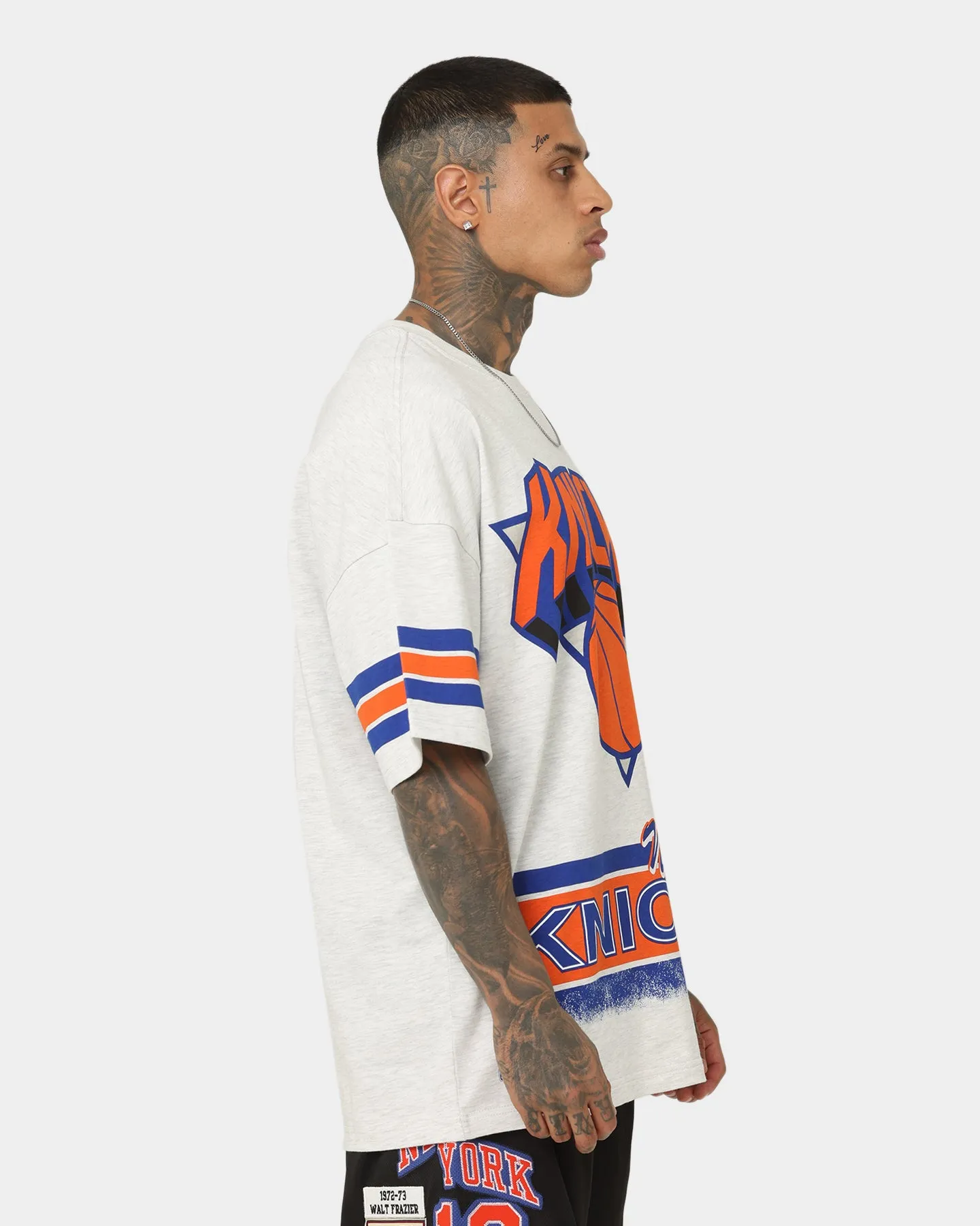 Classic Trend Look Mitchell & Ness New York Knicks Conference T-Shirt Silver Marle