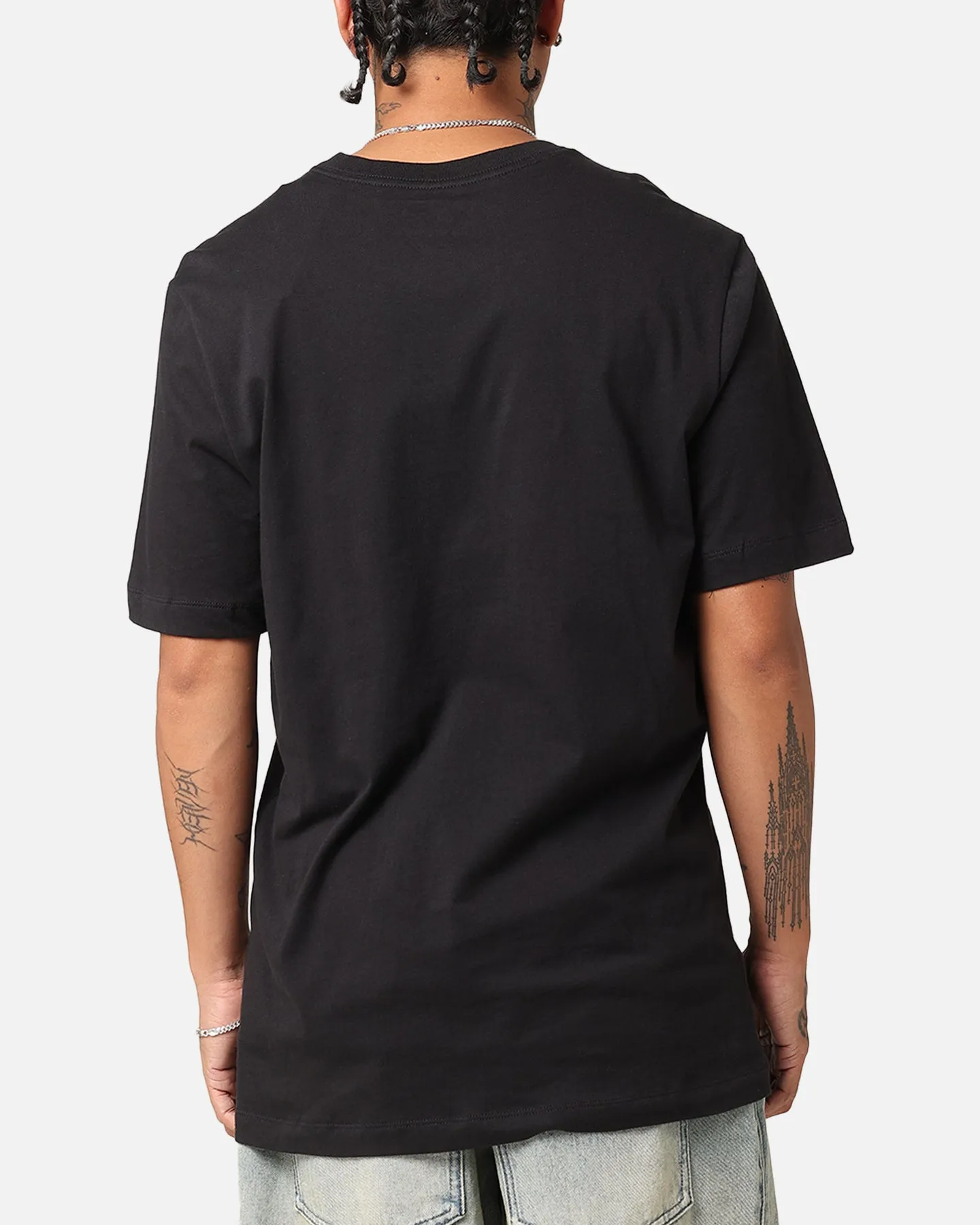 Nike Sportswear Club T-Shirt Black/White Trendy Vibes Bold Comfort