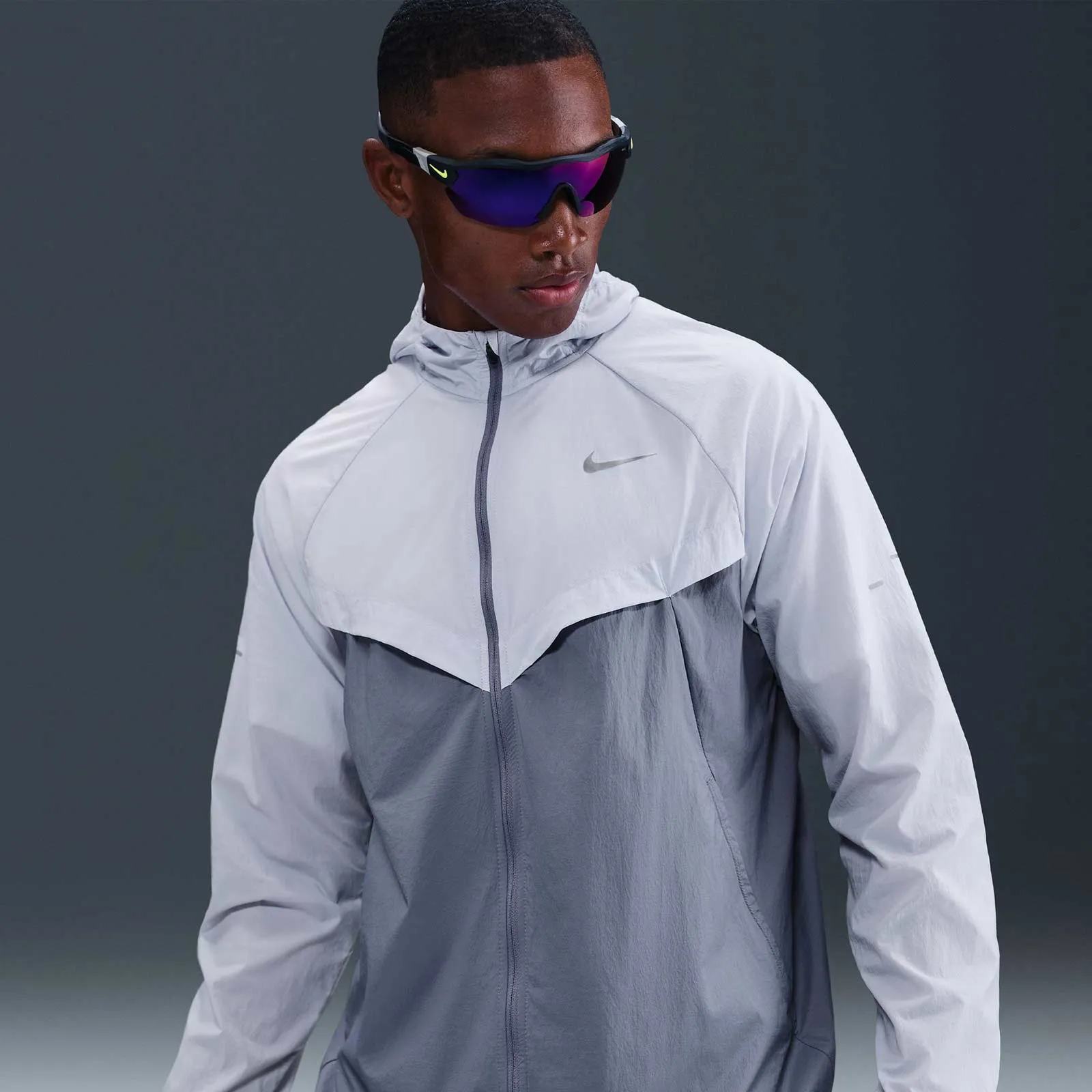 Easy Care Fabric Breathable Mesh Panels Nike Stride Mens Repel UV Running Jacket