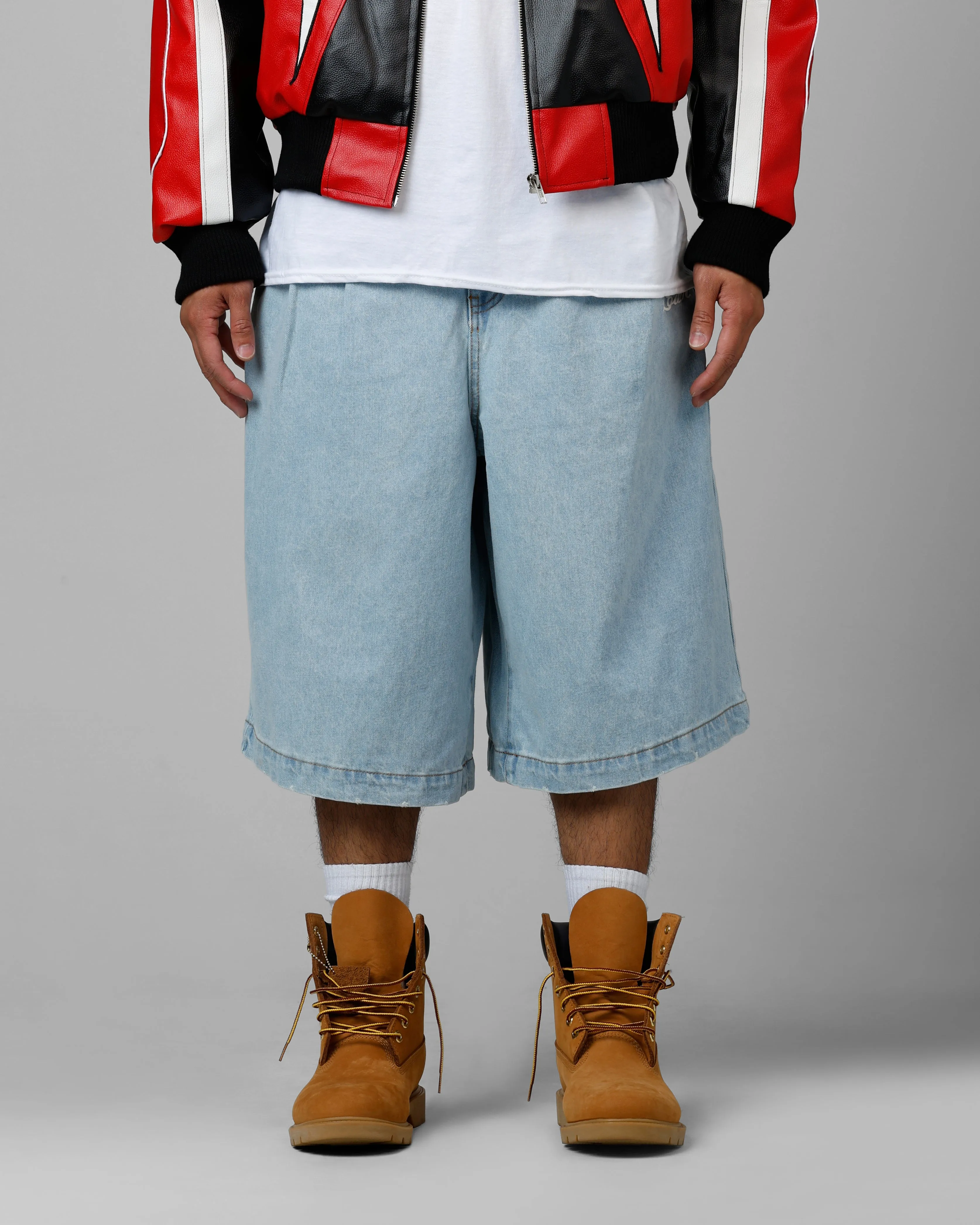 Loiter 3 Quarter Shorts Light Wash Chilly Weather Sporty Fit