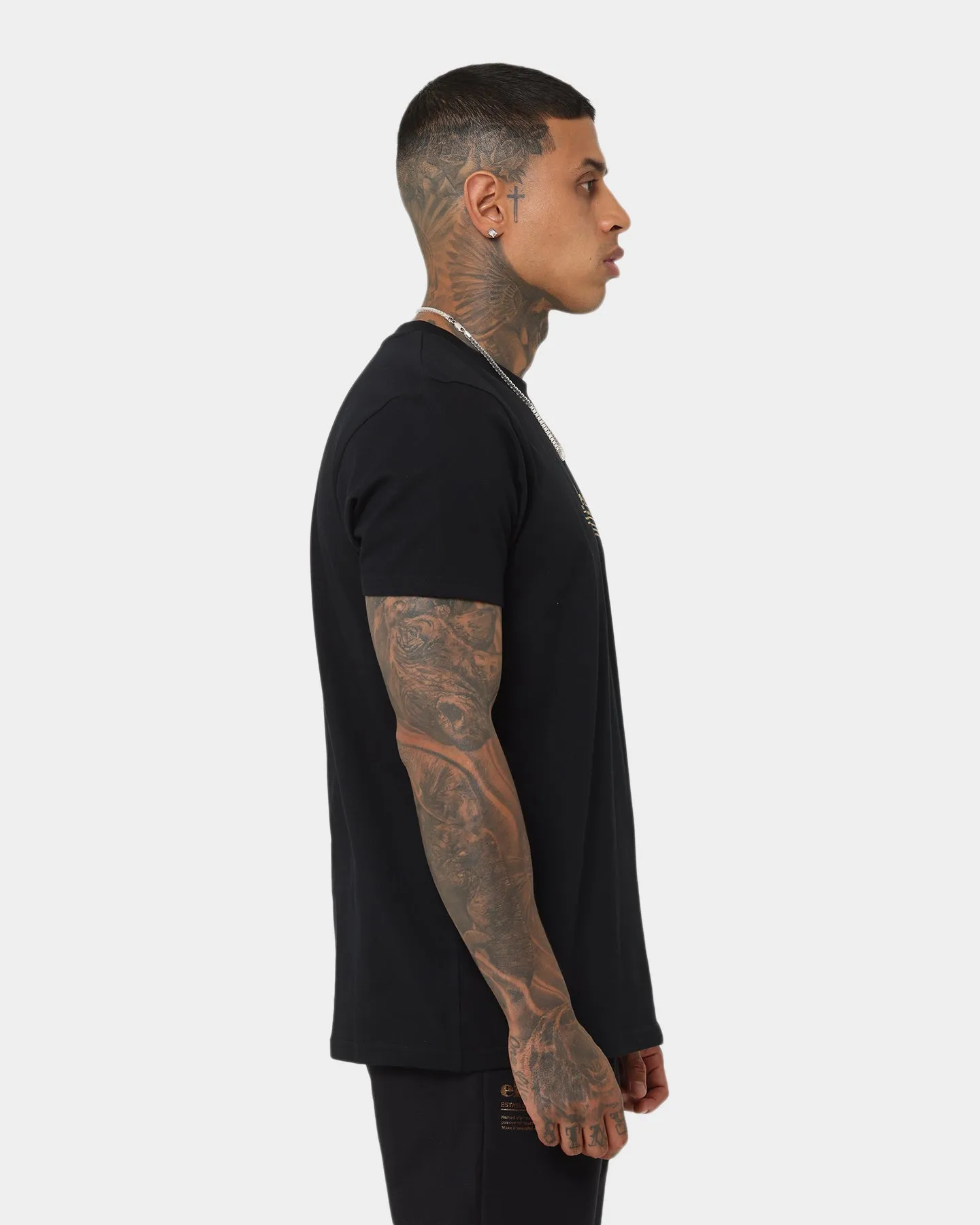 Ellesse Russano T-Shirt Black/Gold Vintage Wash Effortless Style