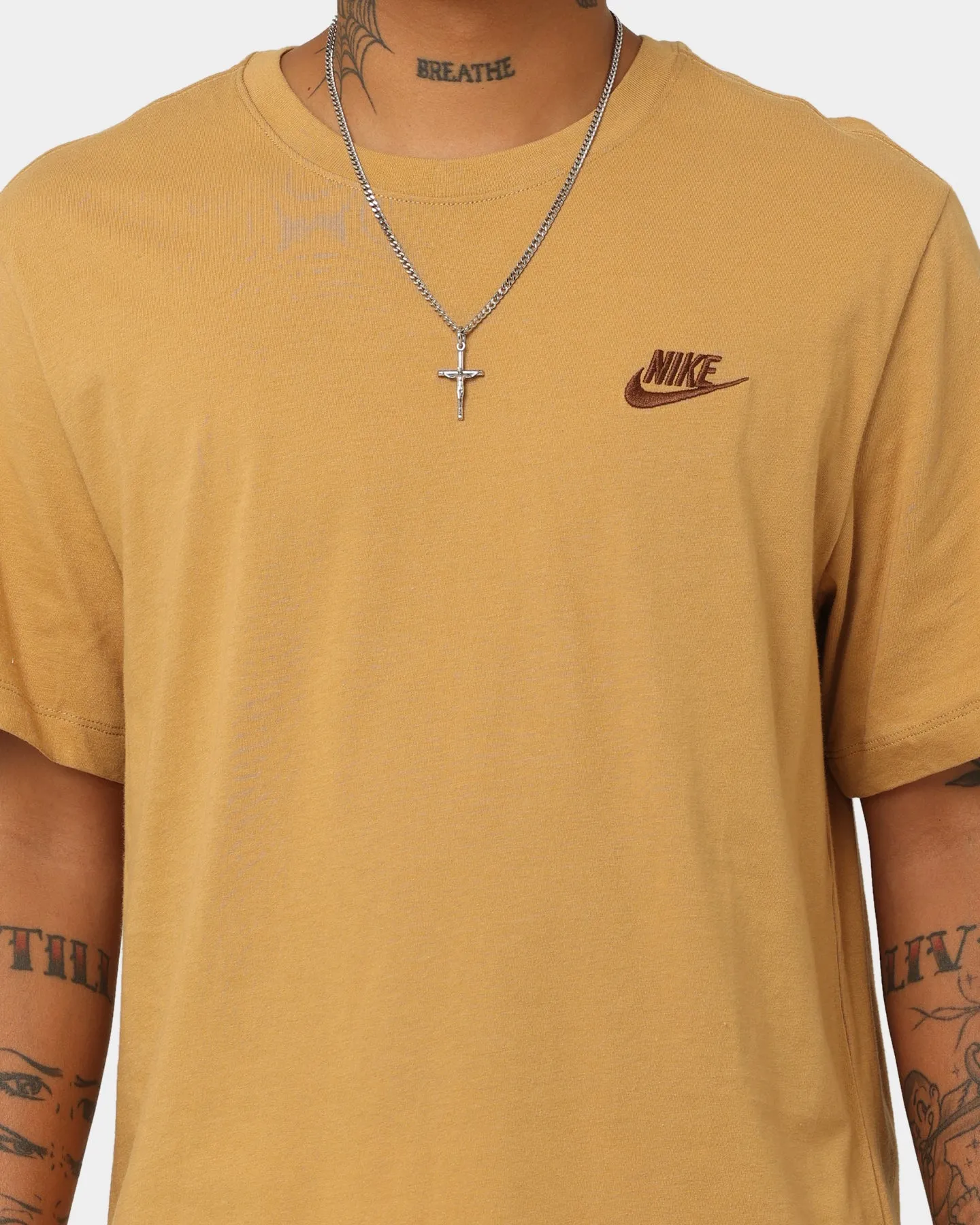Nike Nike Sportswear Club T-Shirt Elemental Gold Top Rated Non Irritating Seams