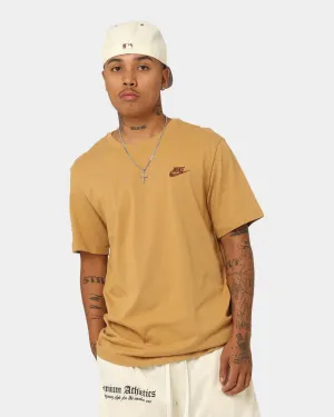 Nike Nike Sportswear Club T-Shirt Elemental Gold anniversary