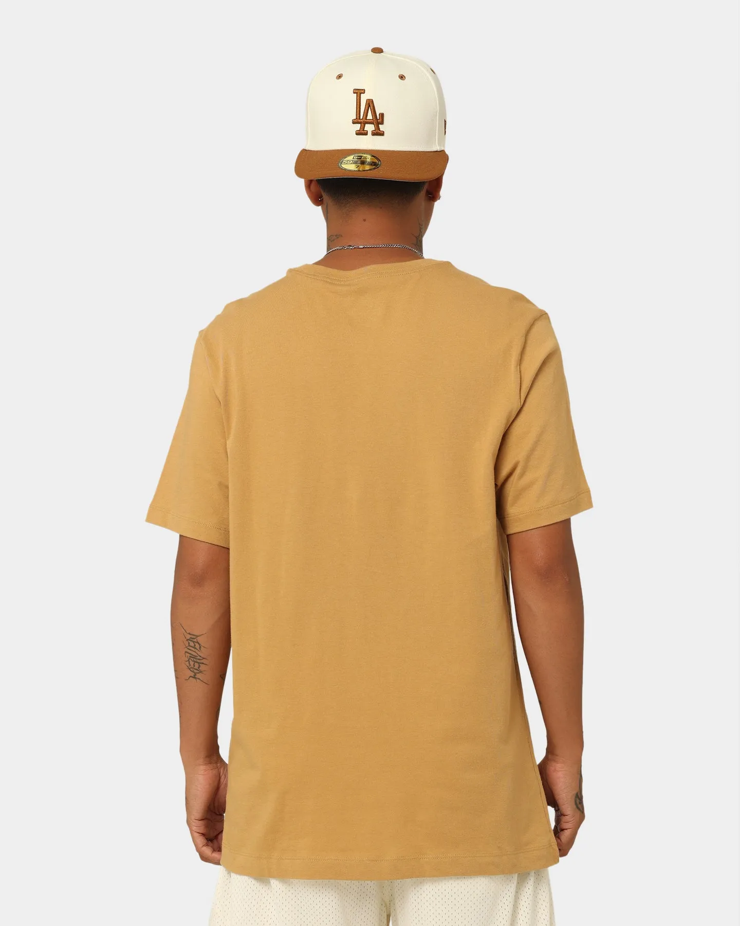 Nike Nike Sportswear Club T-Shirt Elemental Gold Comfort and Breathable